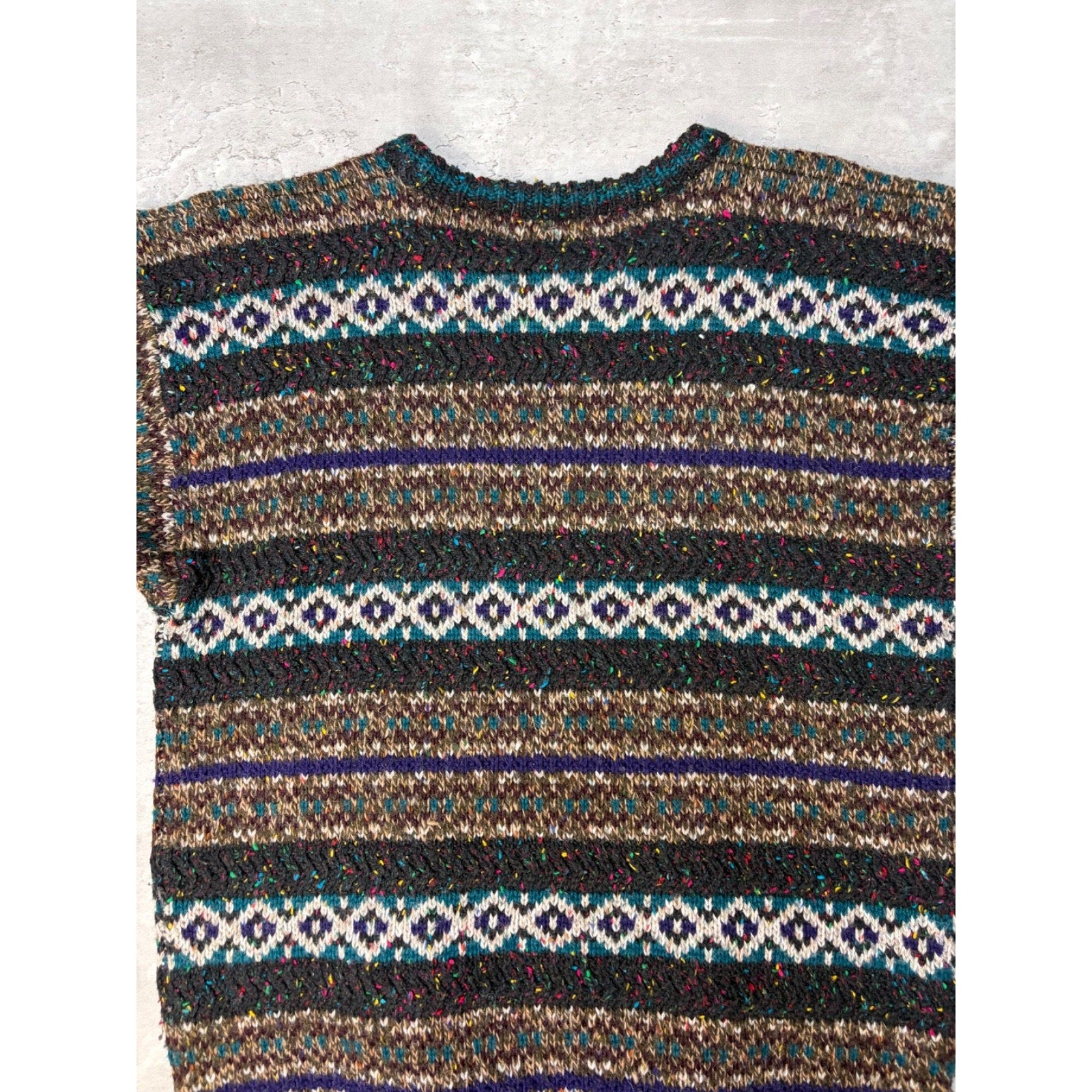 Vintage 80s/90s Jockey Abstract Striped Pullover Knit Sweater Size Medium