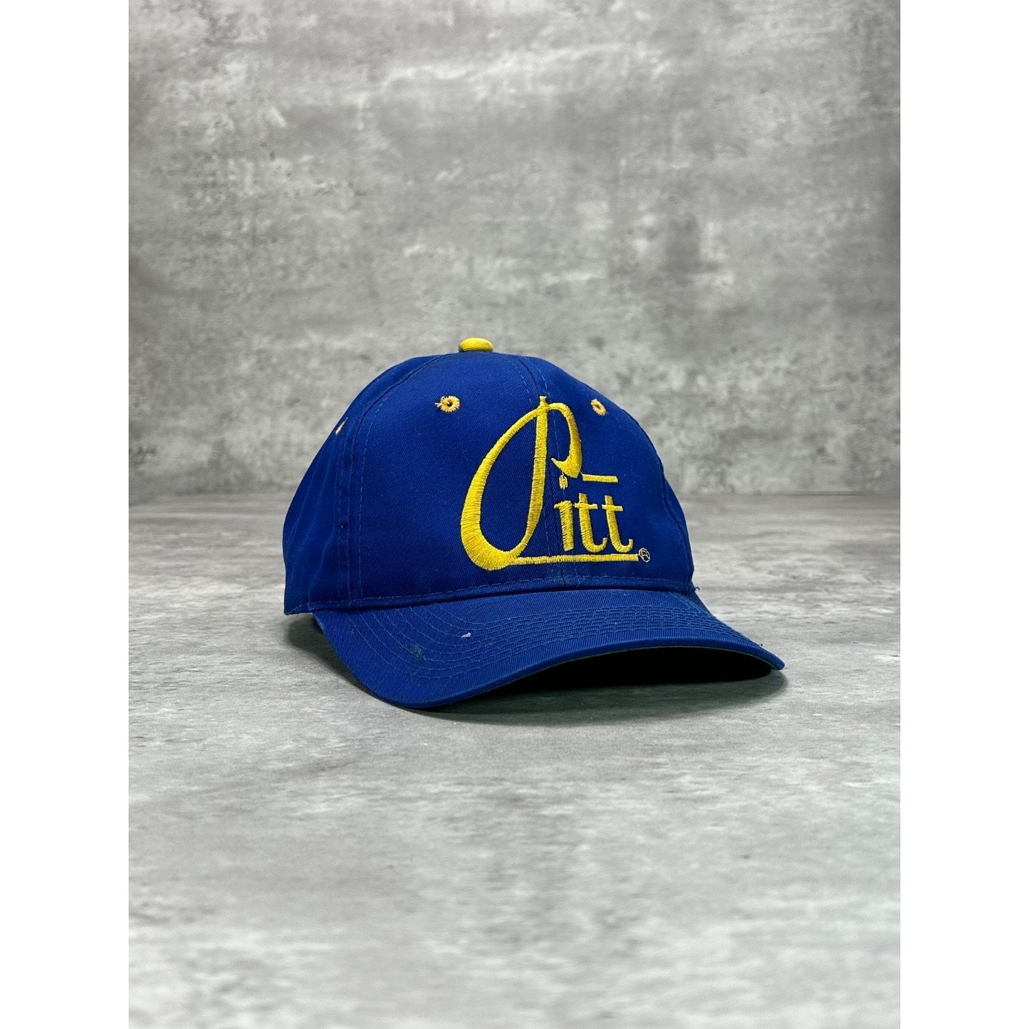 Vintage 90s Pitt Panthers NCAA Embroidered Spellout Snapback Hat OSFA