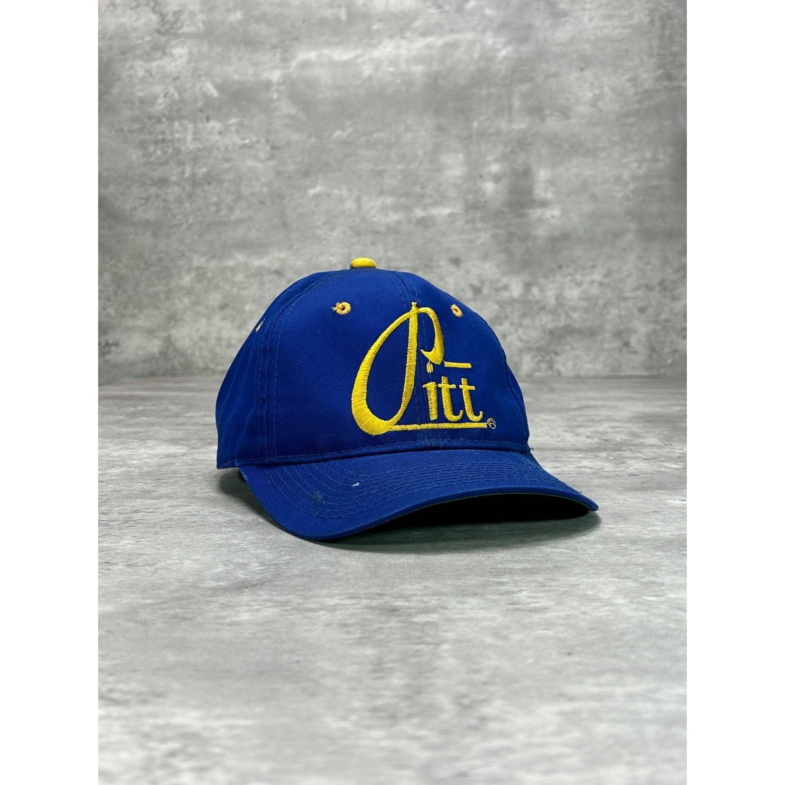 Vintage 90s Pitt Panthers NCAA Embroidered Spellout Snapback Hat OSFA