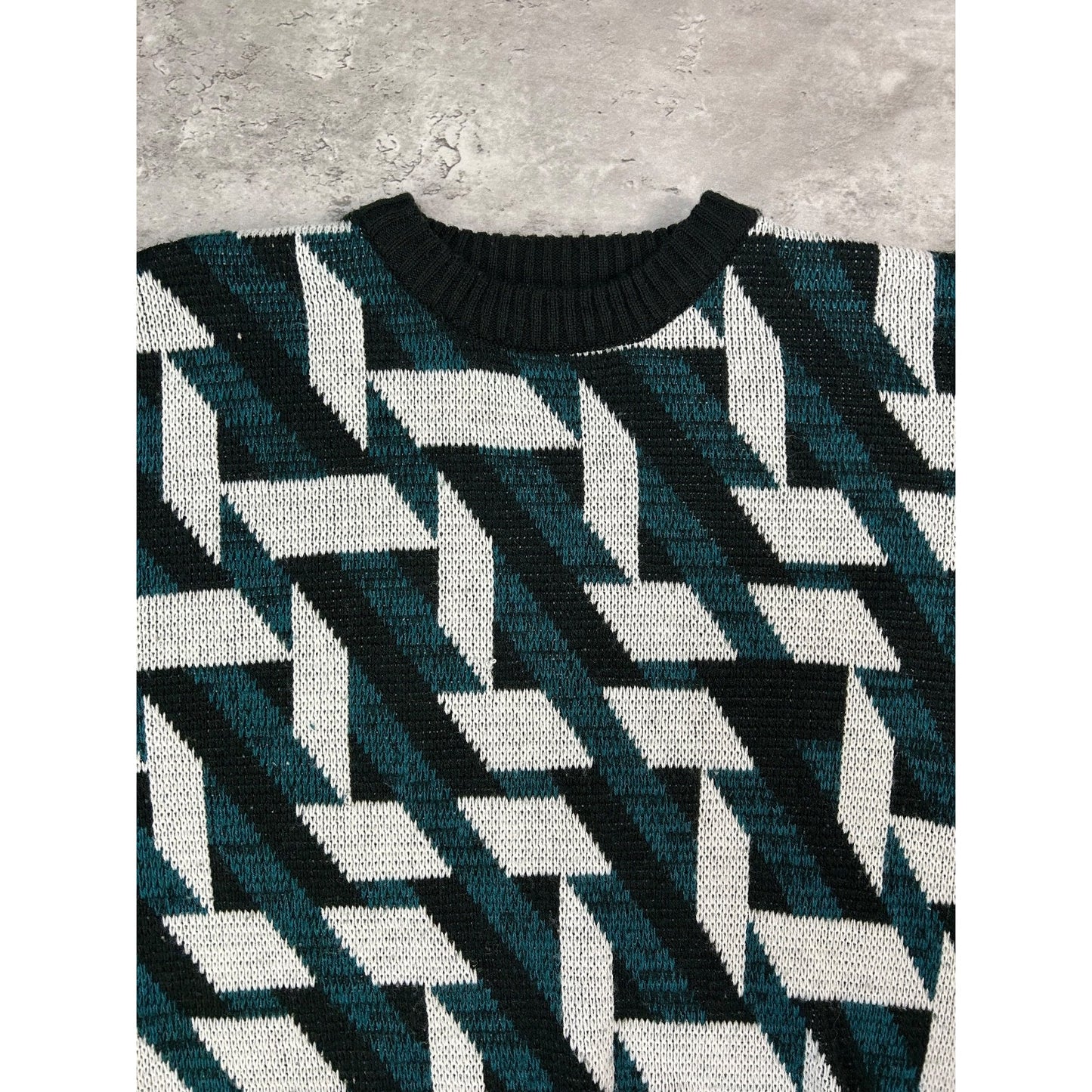 Vintage 80s/90s Abstract Geometric Print Knit Sweater Size Medium