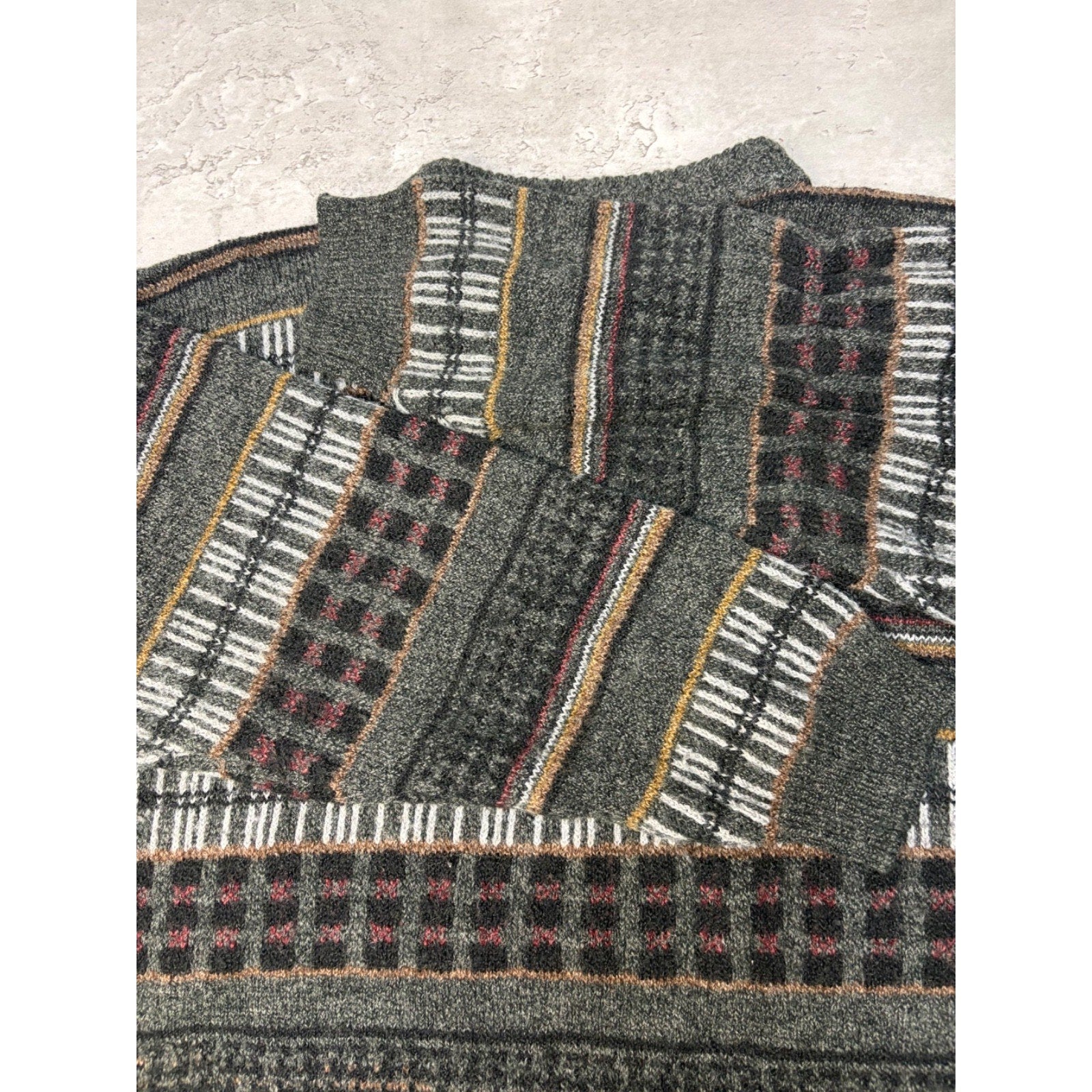 Vintage 80s/90s Etchings Abstract Striped Print Pullover Knit Sweater Size Large