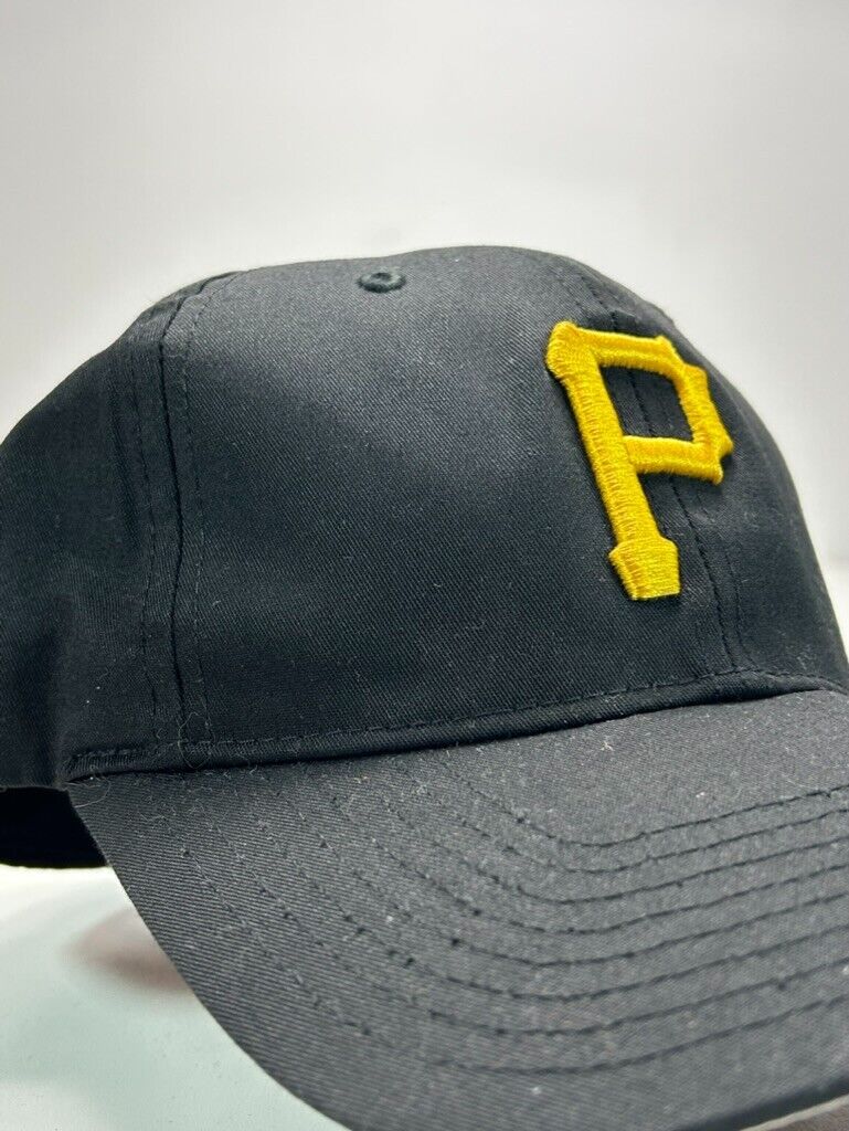 Vintage Pittsburgh Pirates MLB Embroidered Logo Snapback Hat OSFA