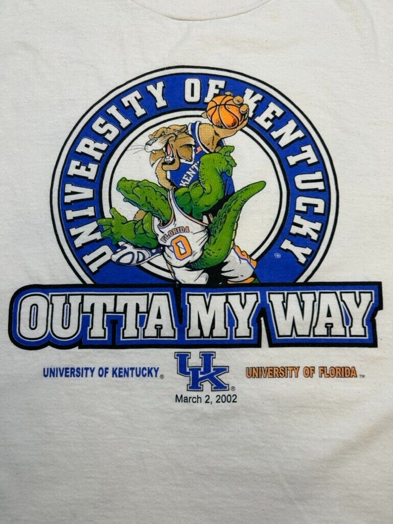 Vintage 2002 Kentucky Wildcats NCAA Basketball Outta My Way T-Shirt Size Large