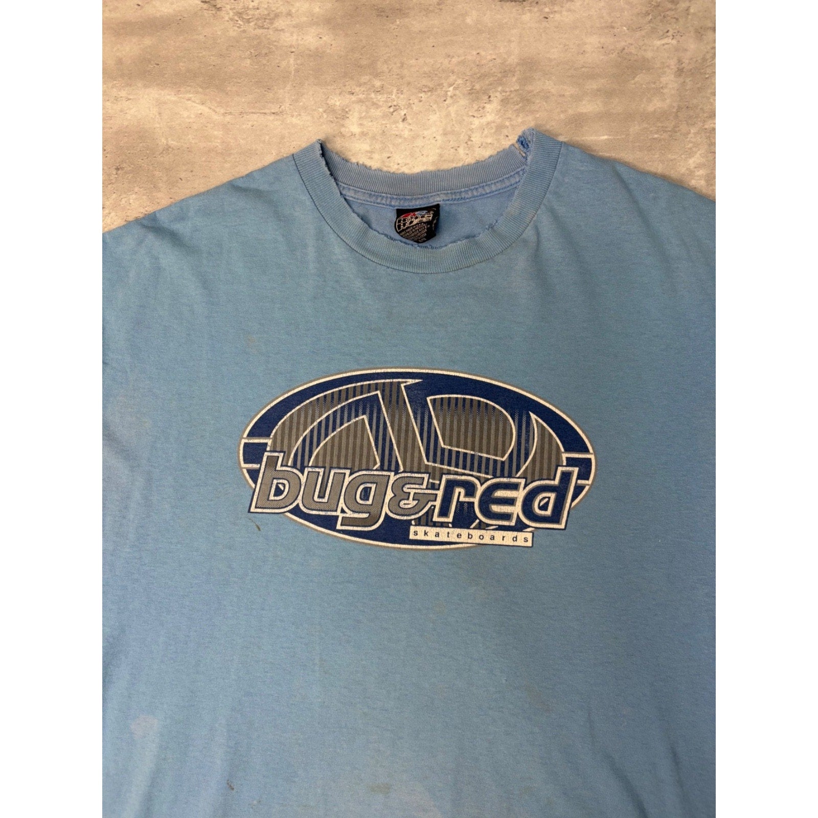 Vintage Y2K Bug & Red Skateboards Graphic Spellout T-Shirt Size XL