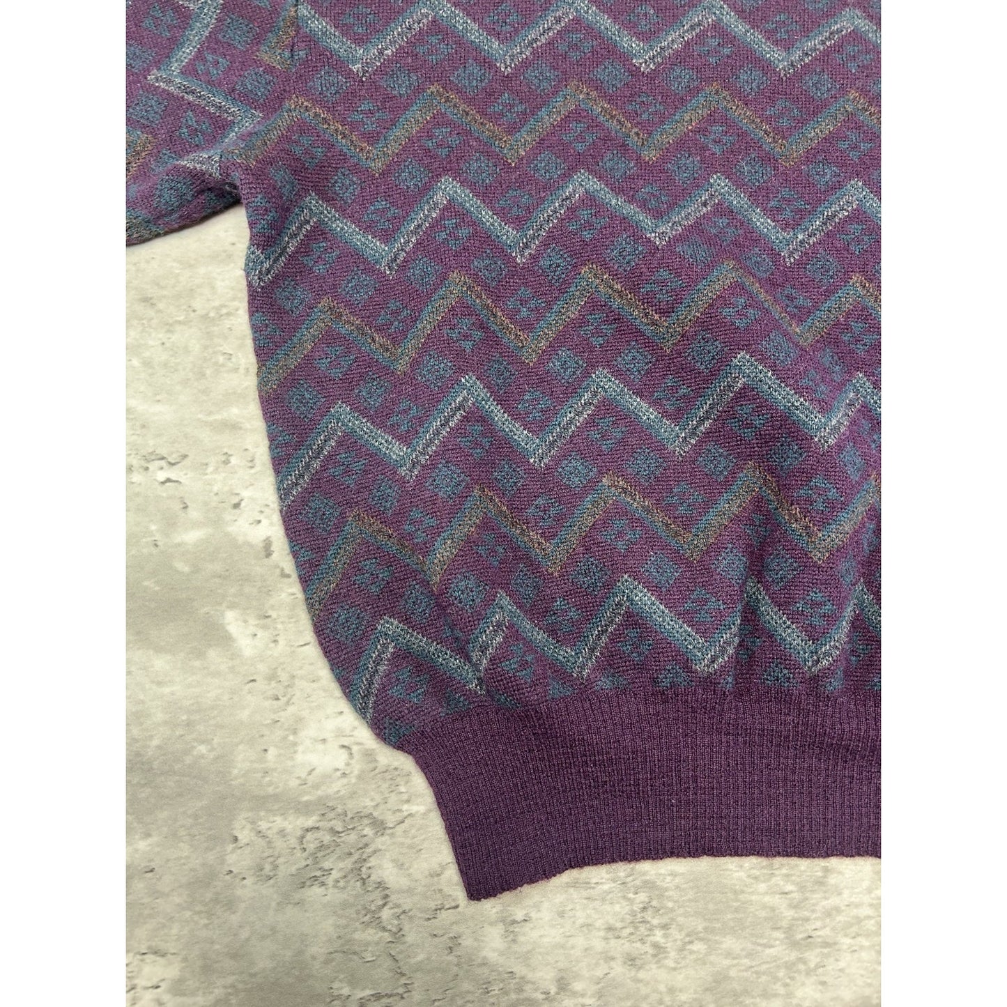Vintage 80s/90s Tricots St Raphael Abstract Striped Knit Sweater Size Medium