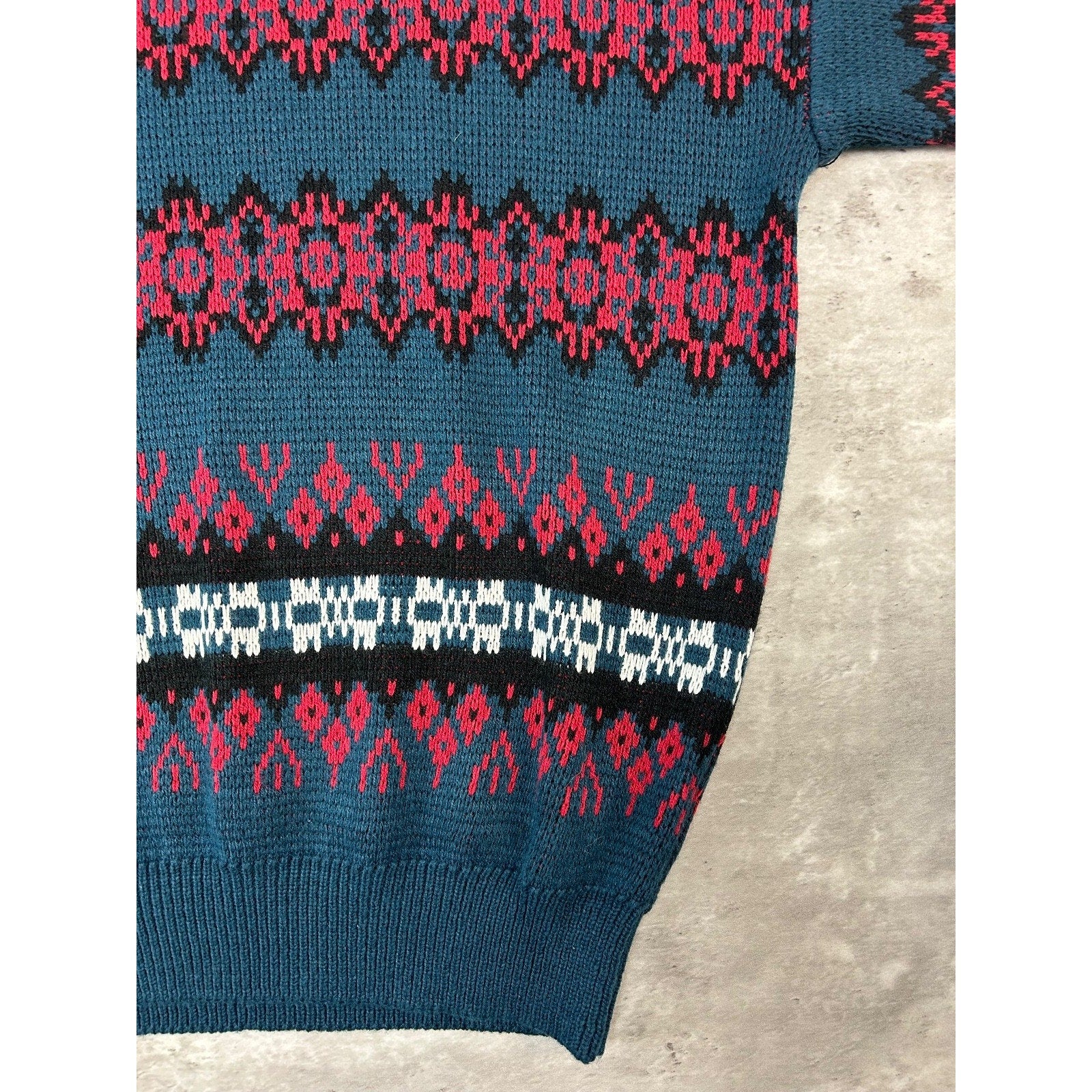 Vintage 90s Geometric Striped Print Pullover Knit Sweater Size Large
