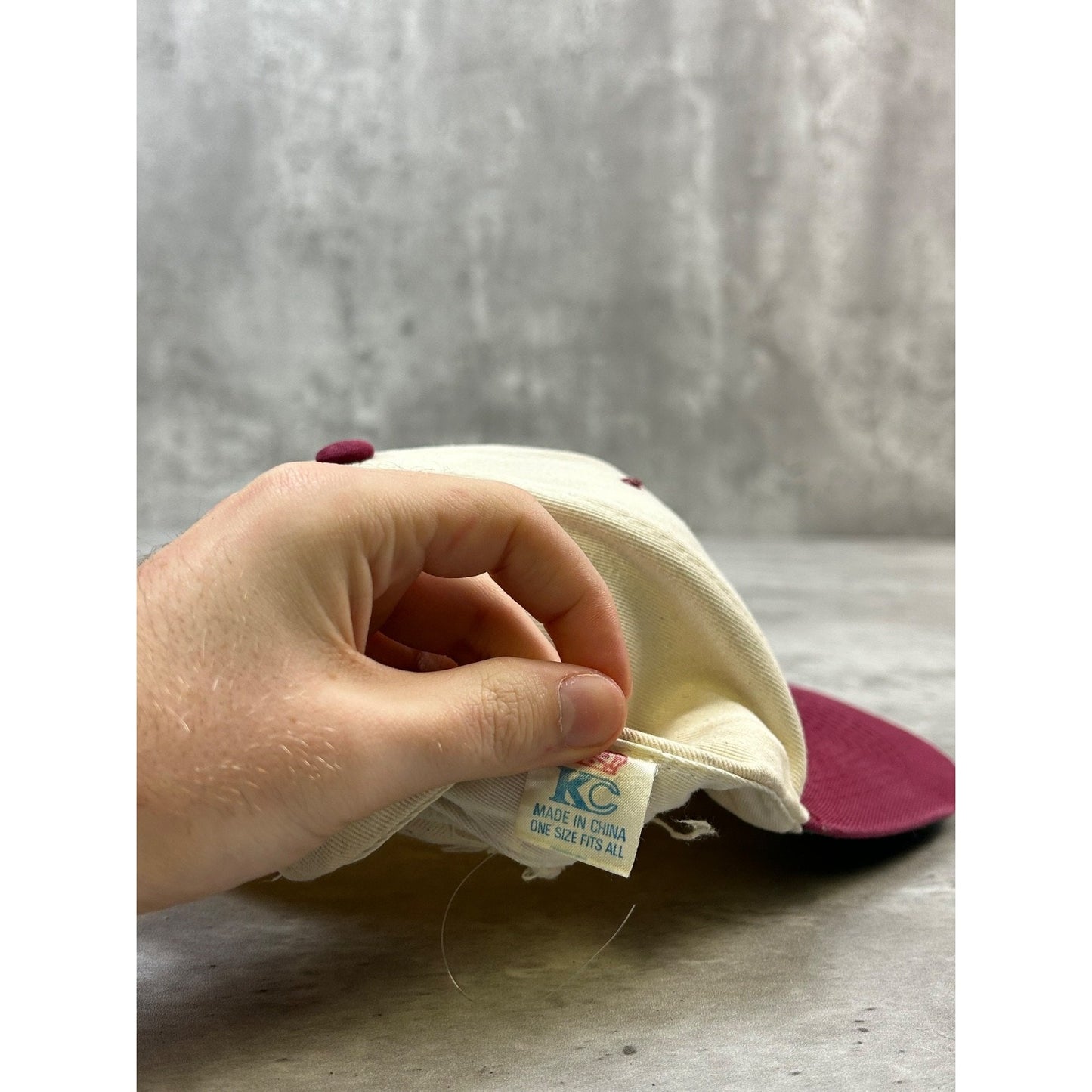 Vintage 90s Hooters Embroidered Spellout Logo Snapback Hat OSFA