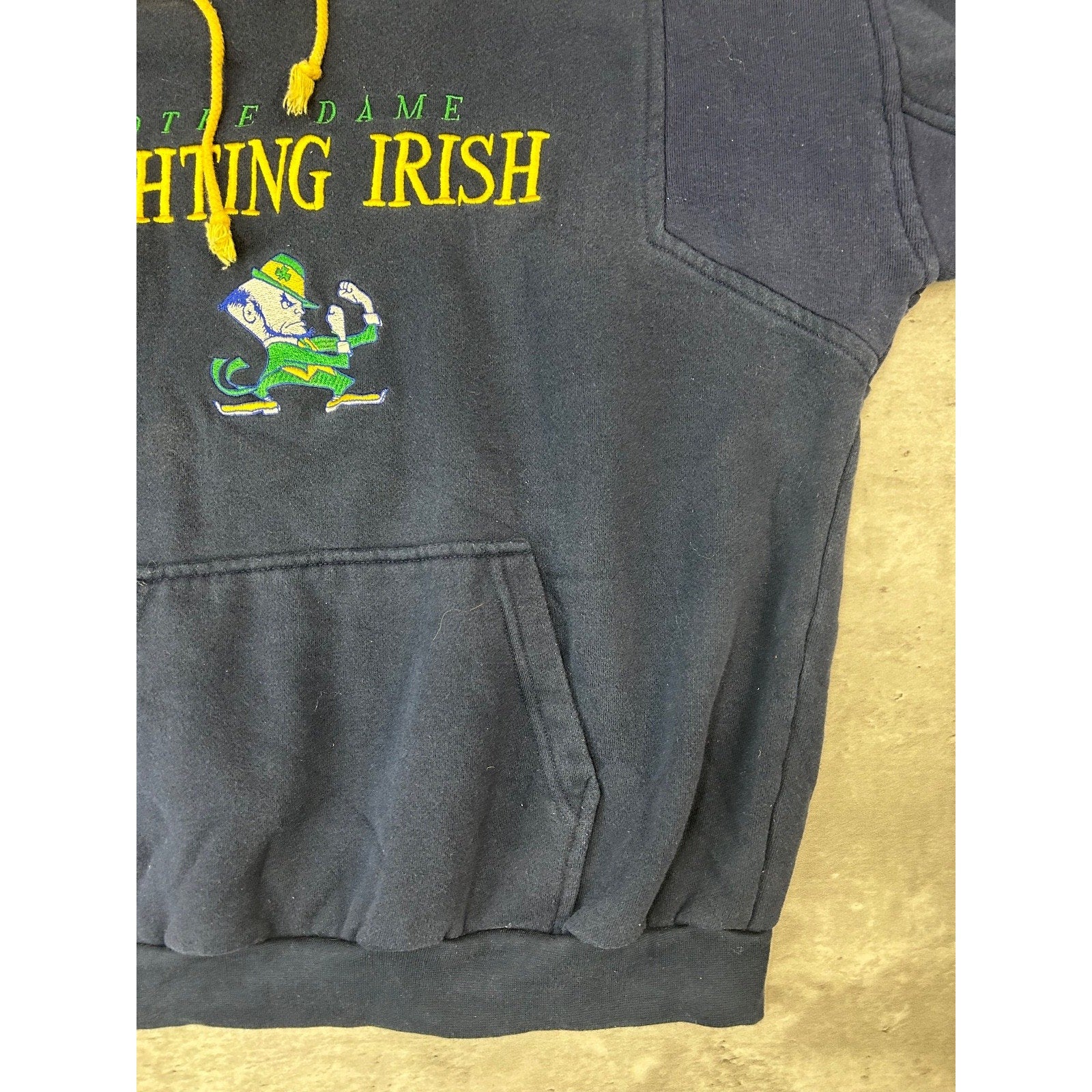 Vintage 90s Notre Dame Fighting Irish NCAA Embroidered Hooded Sweatshirt Large