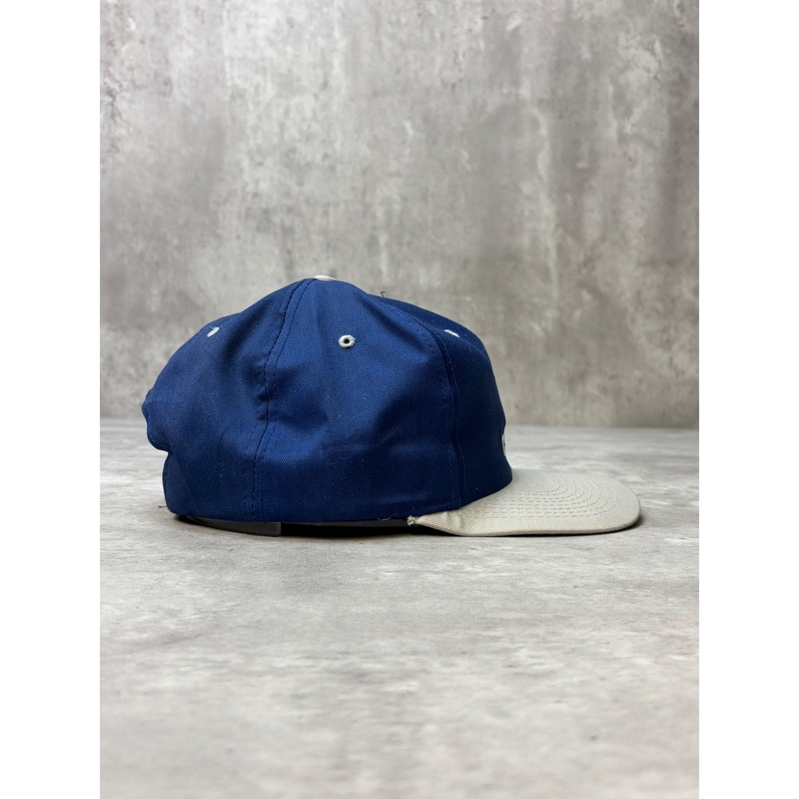 Vintage 90s Dallas Cowboys NFL Embroidered Logo Spellout Snapback Hat OSFA