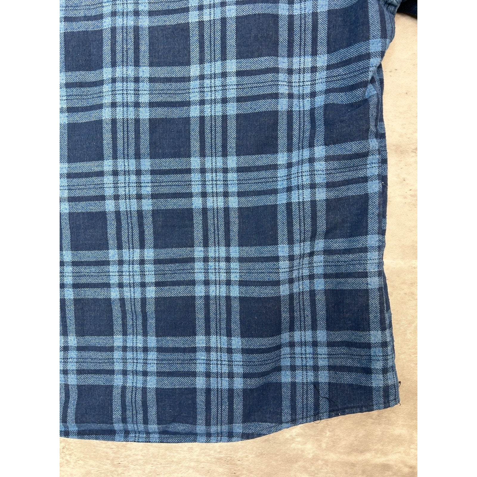 Vintage 80s/90s Insulated Plaid Long Sleeve Button Up Shirt Size Medium