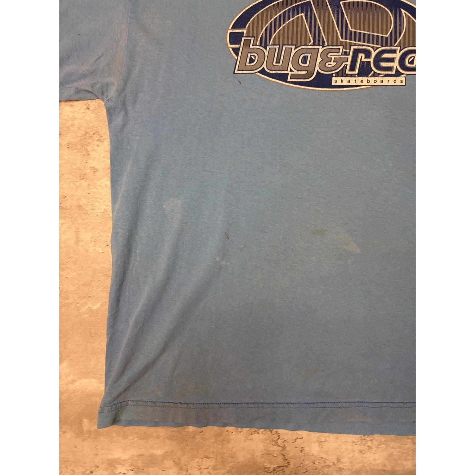 Vintage Y2K Bug & Red Skateboards Graphic Spellout T-Shirt Size XL