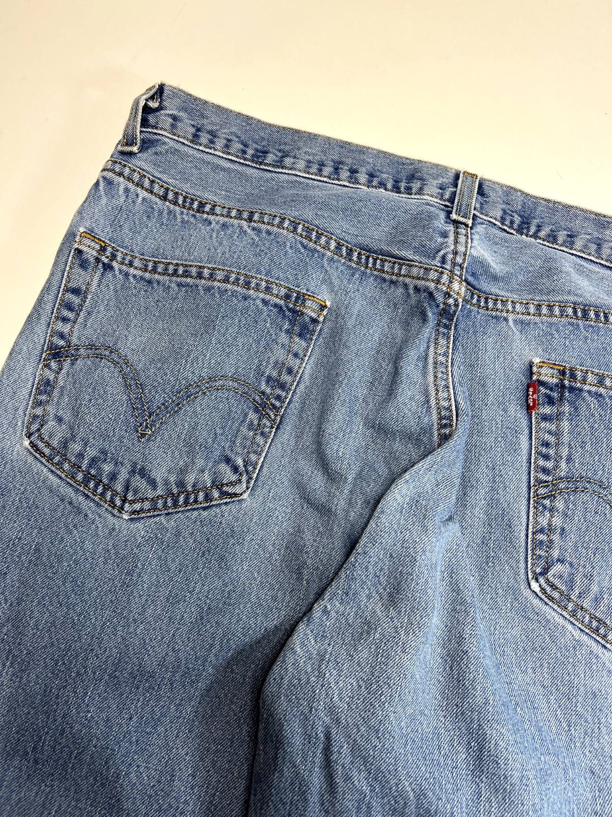 Vintage Levi's 550 Medium Wash Relaxed Fit Denim Pants Size 36W