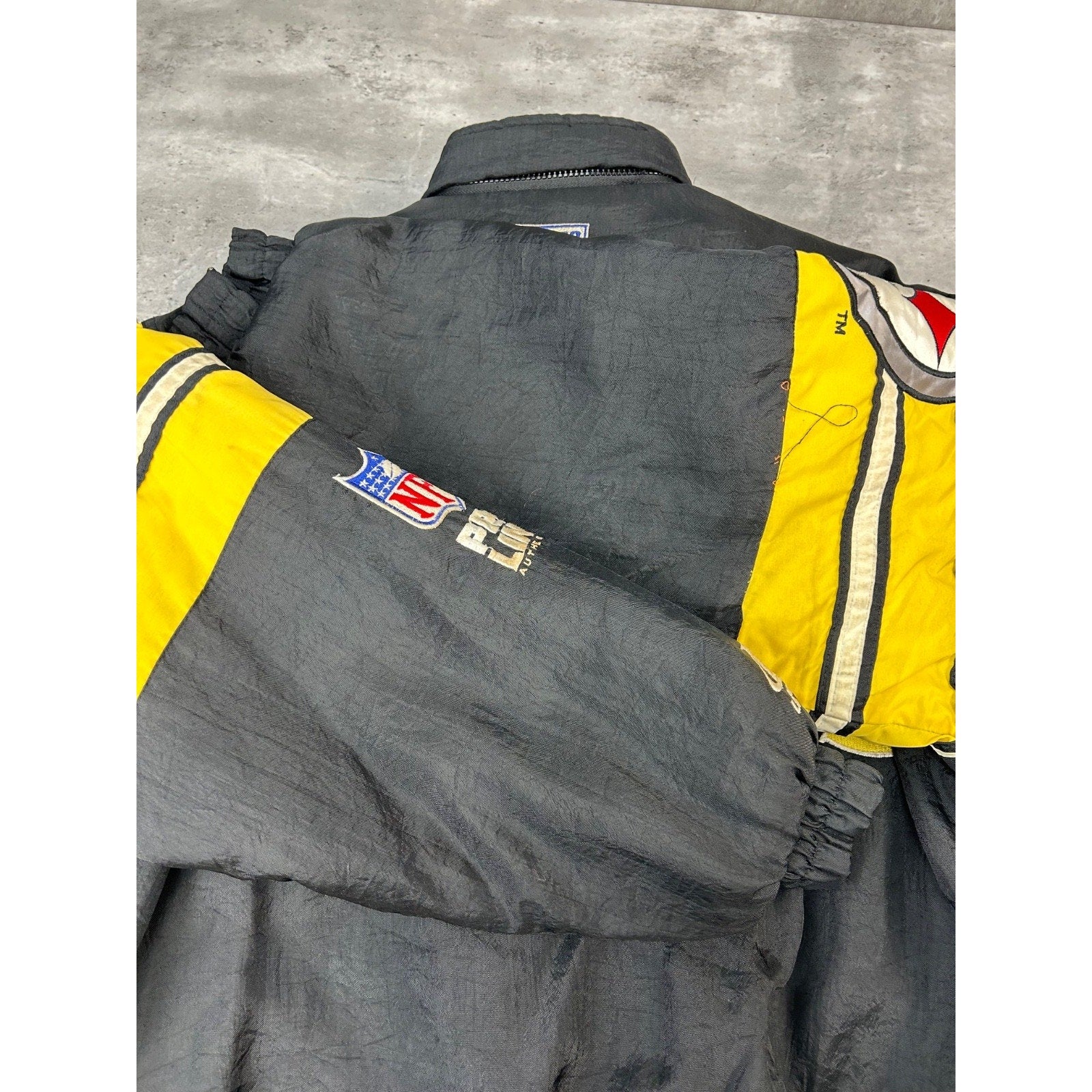 Vintage 90s Pittsburgh Steelers NFL Insulated Full Zip Jacket Size Medium