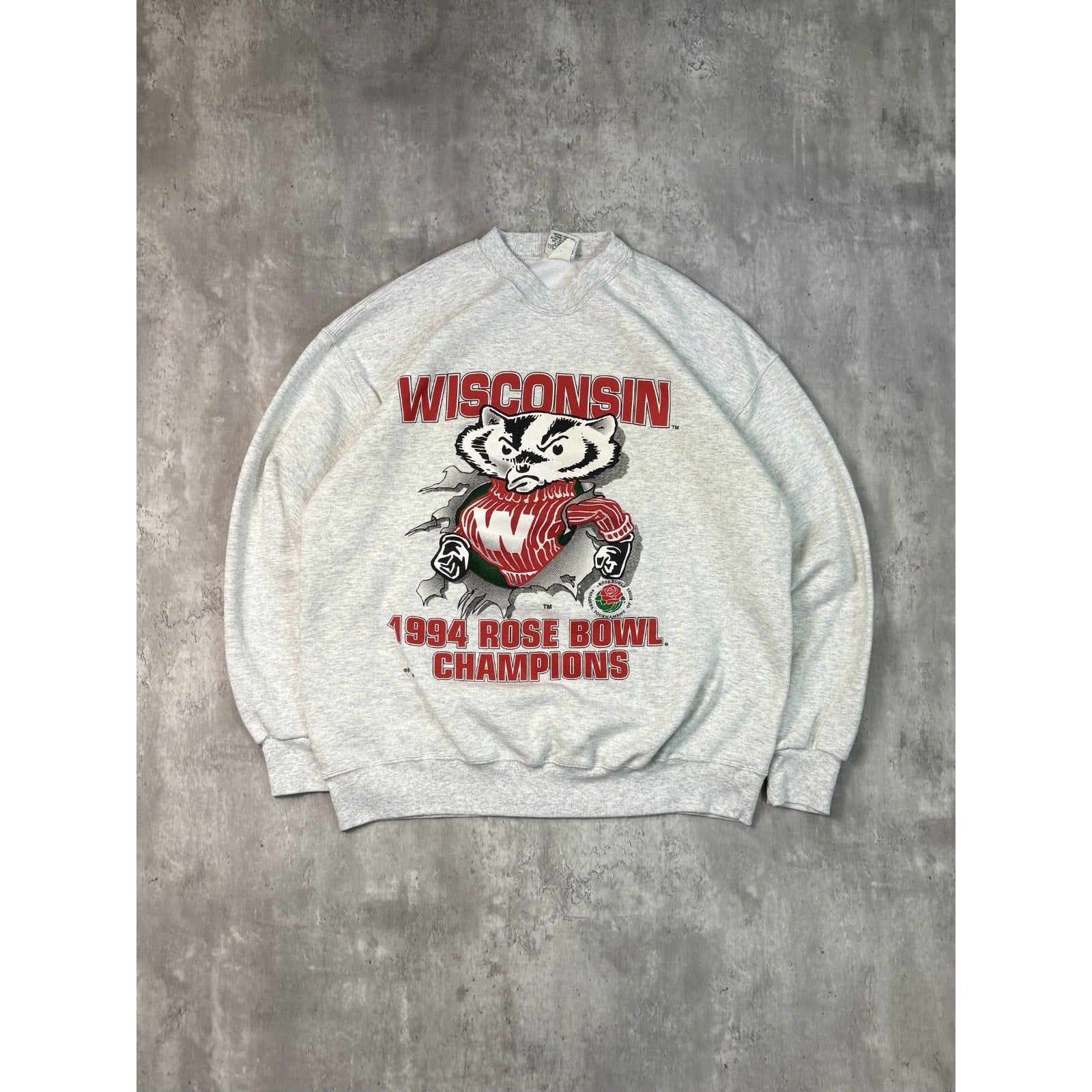 VTG 1994 Wisconsin Badgers NCAA Rose Bowl Champs Chest Buster Sweatshirt Size XL