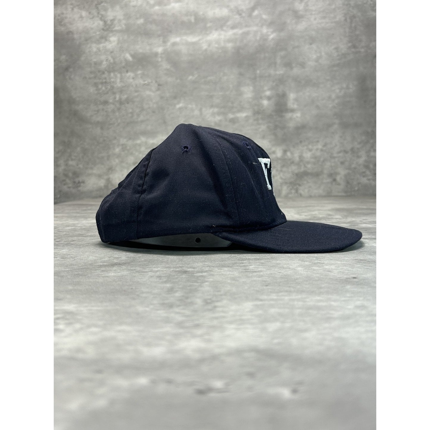Vintage 90s FBI Embroidered Spellout Snapback Hat Large