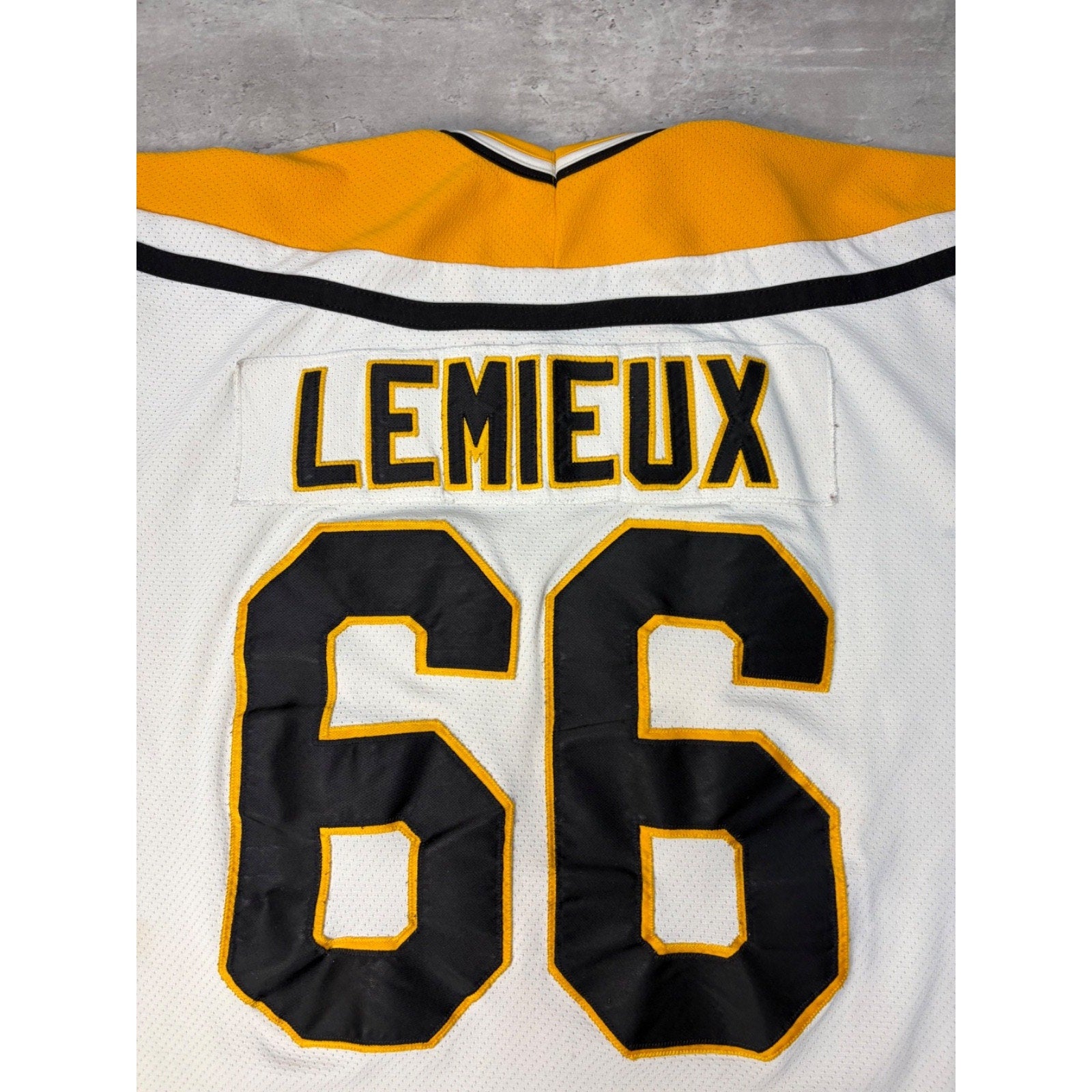 Vintage 90s Mario Lemieux #66 Pittsburgh Penguins NHL CCM Maska Jersey Size 2XL