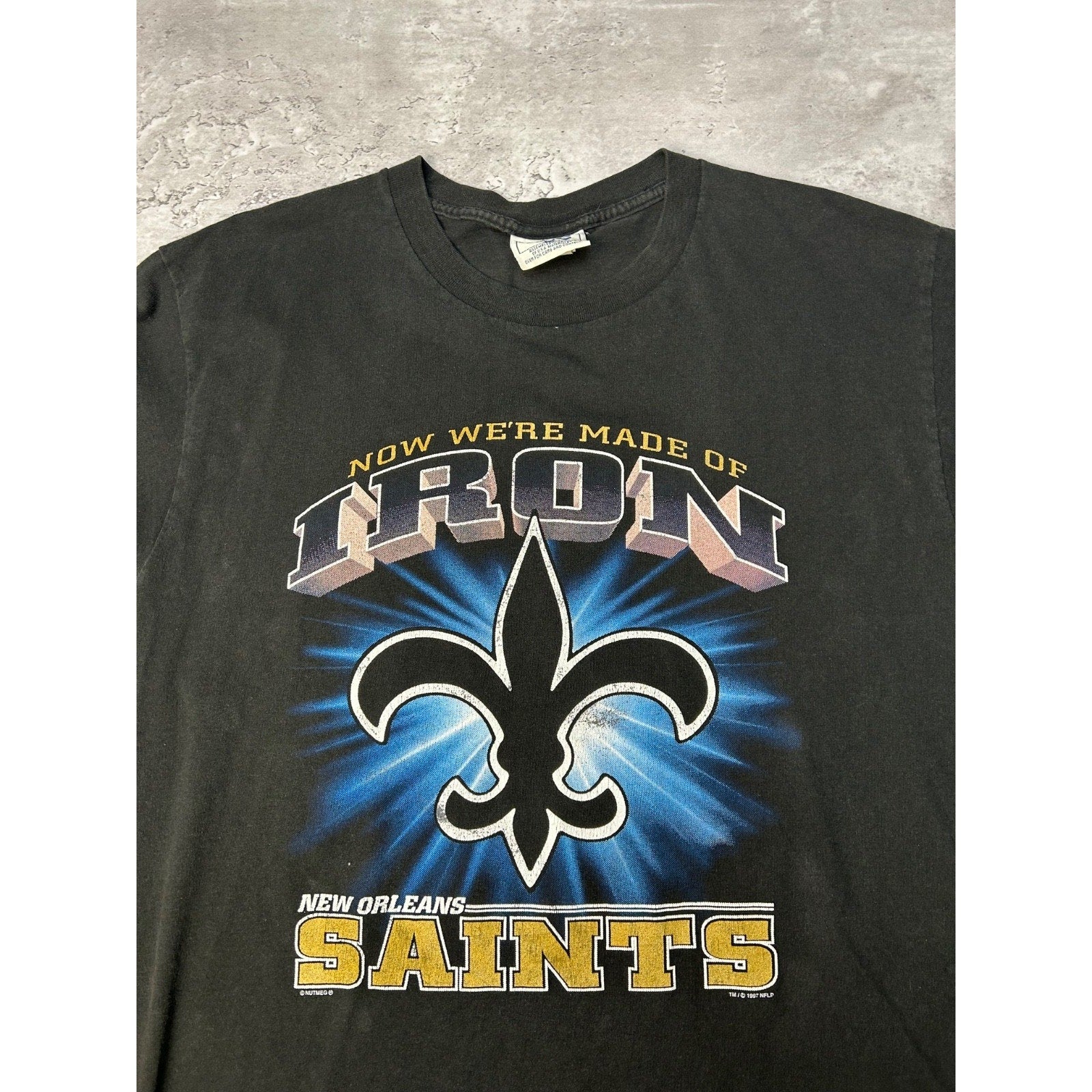 1997 New Orleans Saints NFL Made Of Iron Football Graphic T-Shirt Size Large