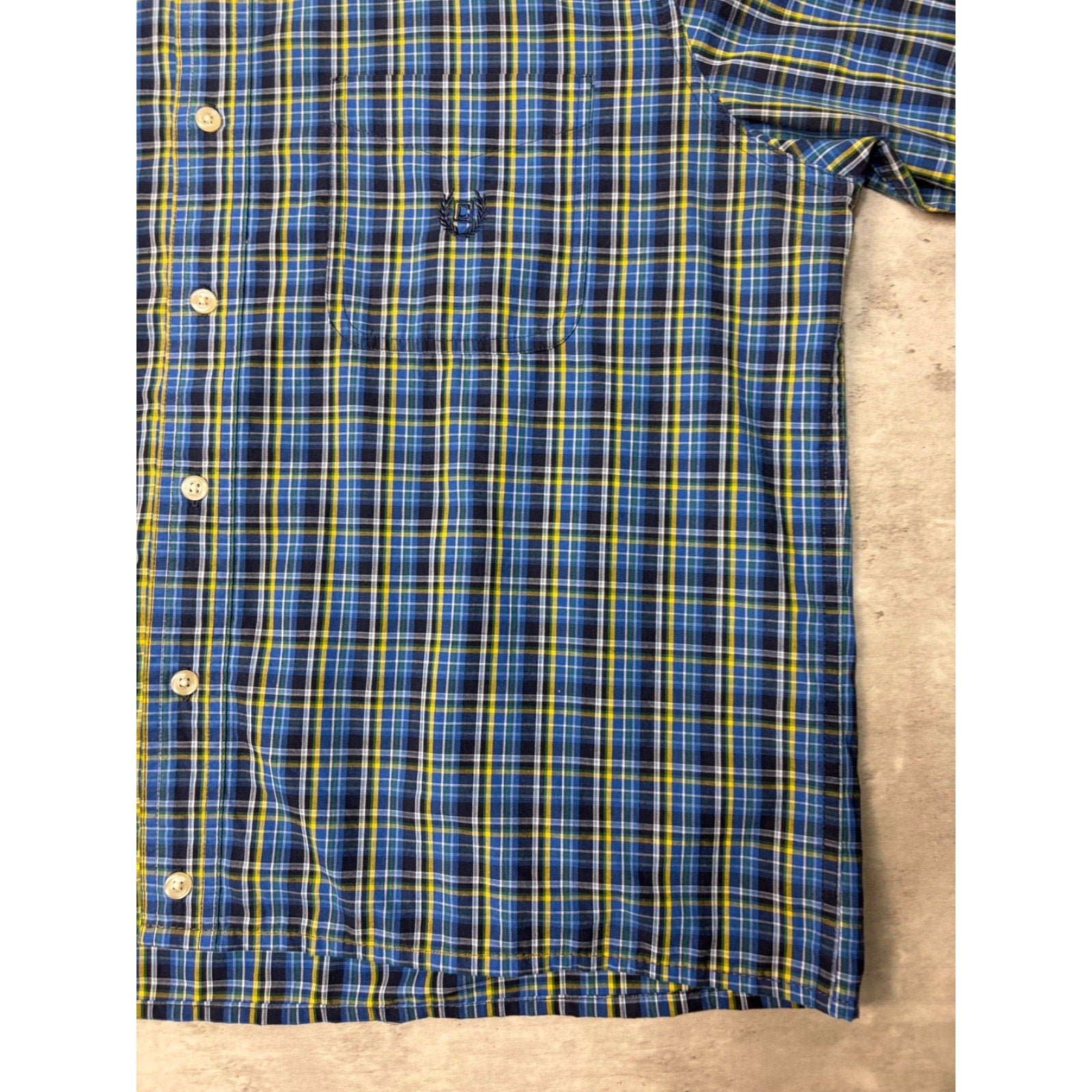Vintage Chaps Embroidered Crest Plaid Cropped Button Up Shirt Size Large