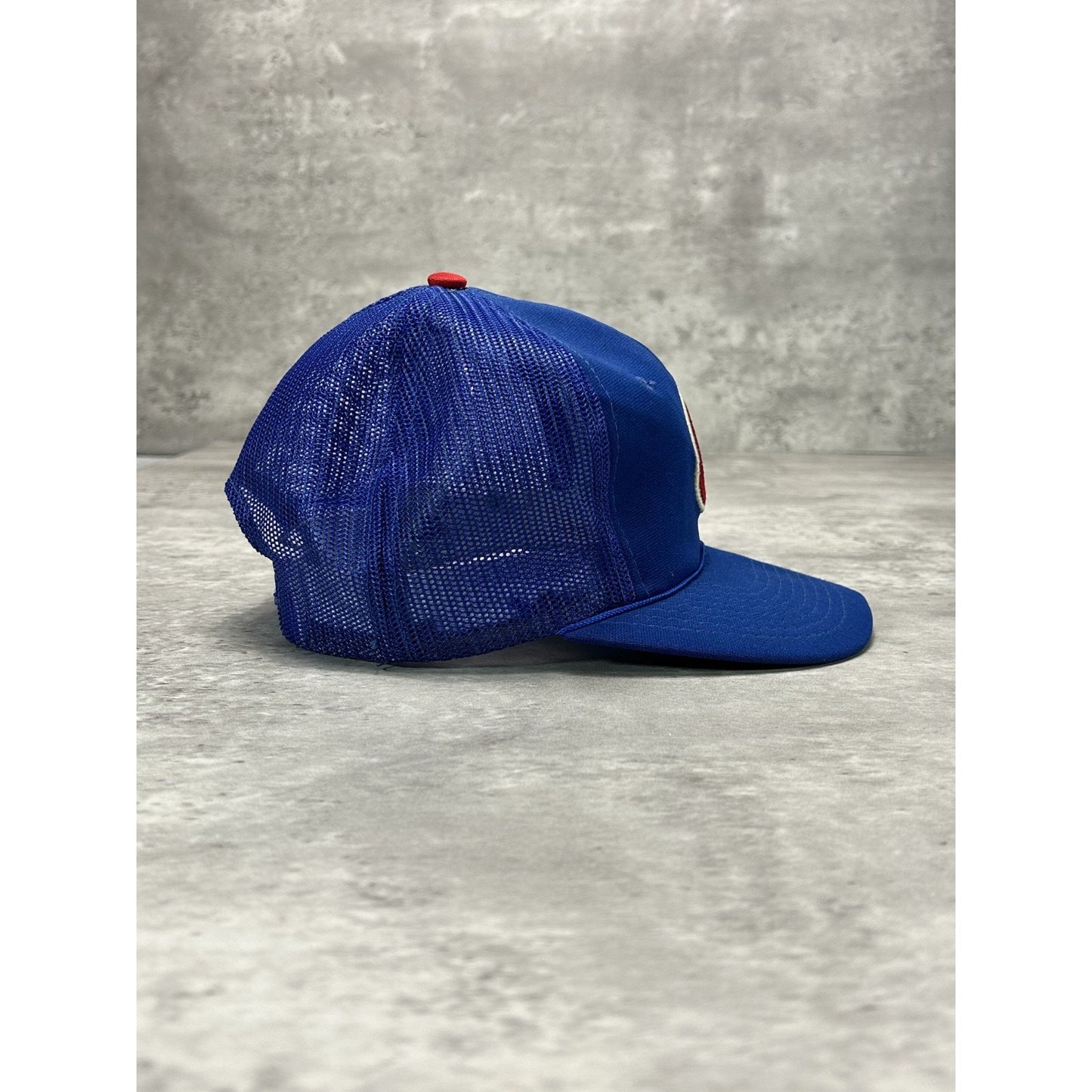 Vintage 90s Chicago Cubs MLB Embroidered Logo Trucker Snapback Trucker Hat OSFA