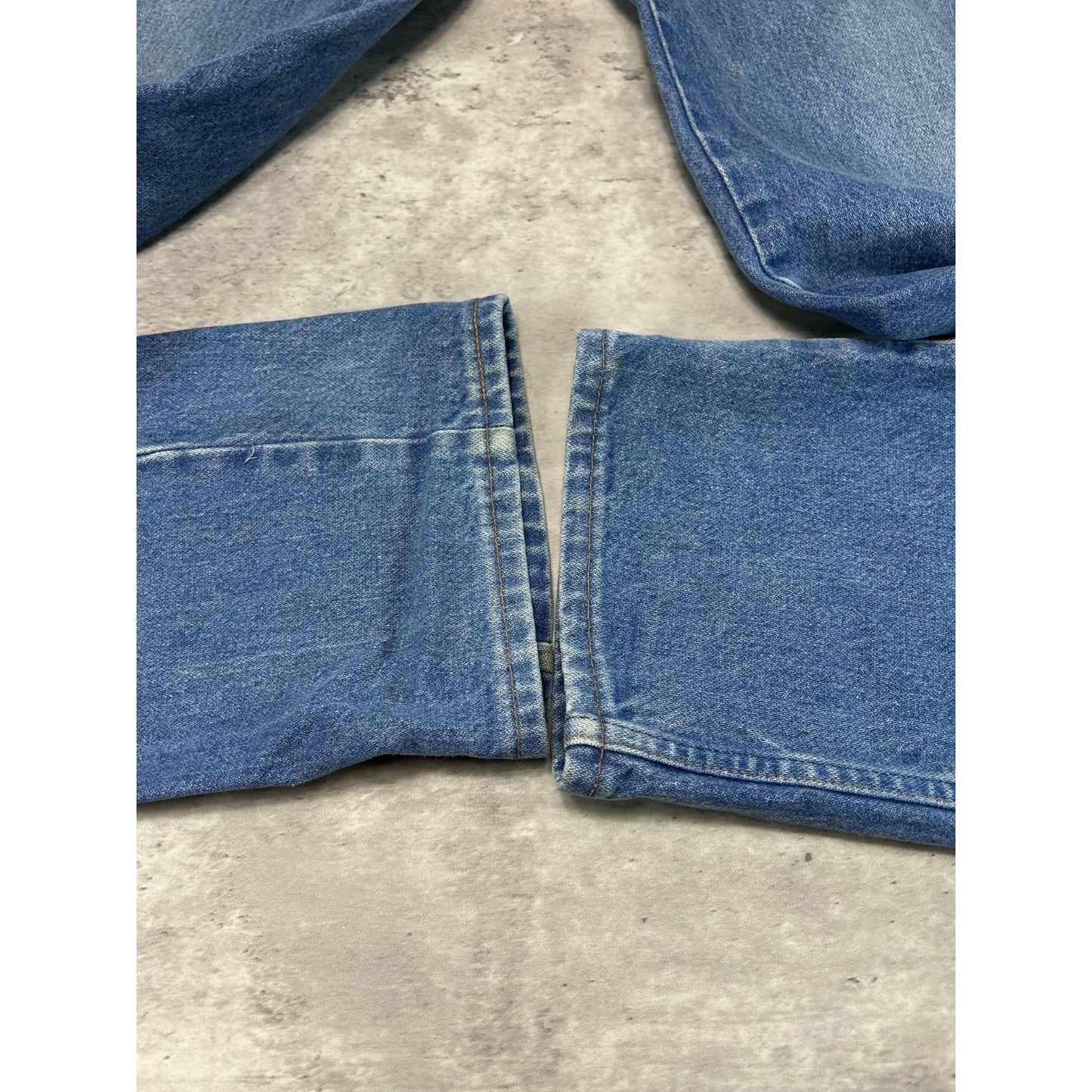 Vintage 70s/80s Wrangler Straight Fit Medium Wash Denim Pants Size 32 Blue