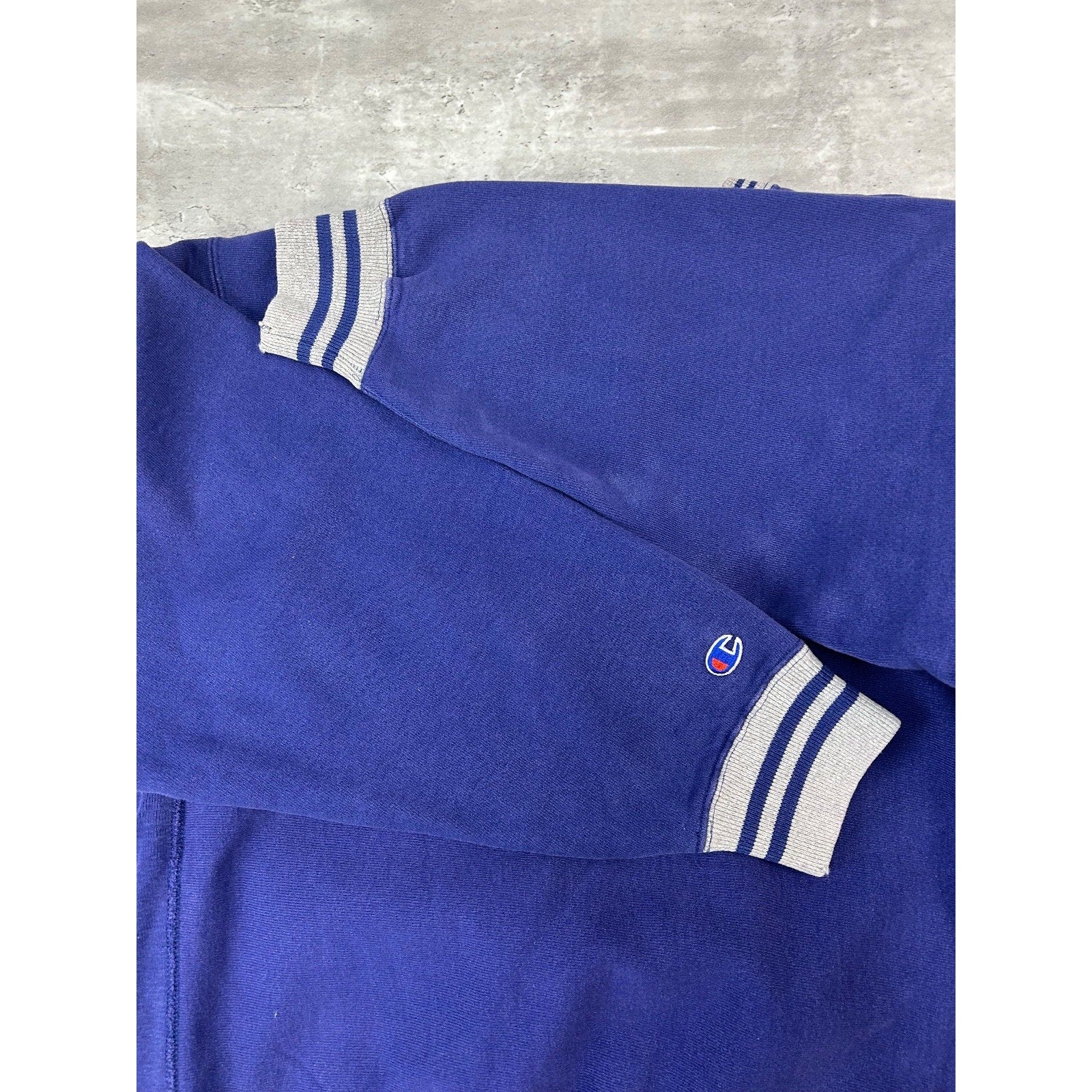 Vintage 90s Champion Embroidered Spellout Reverse Weave Sweatshirt Size Large