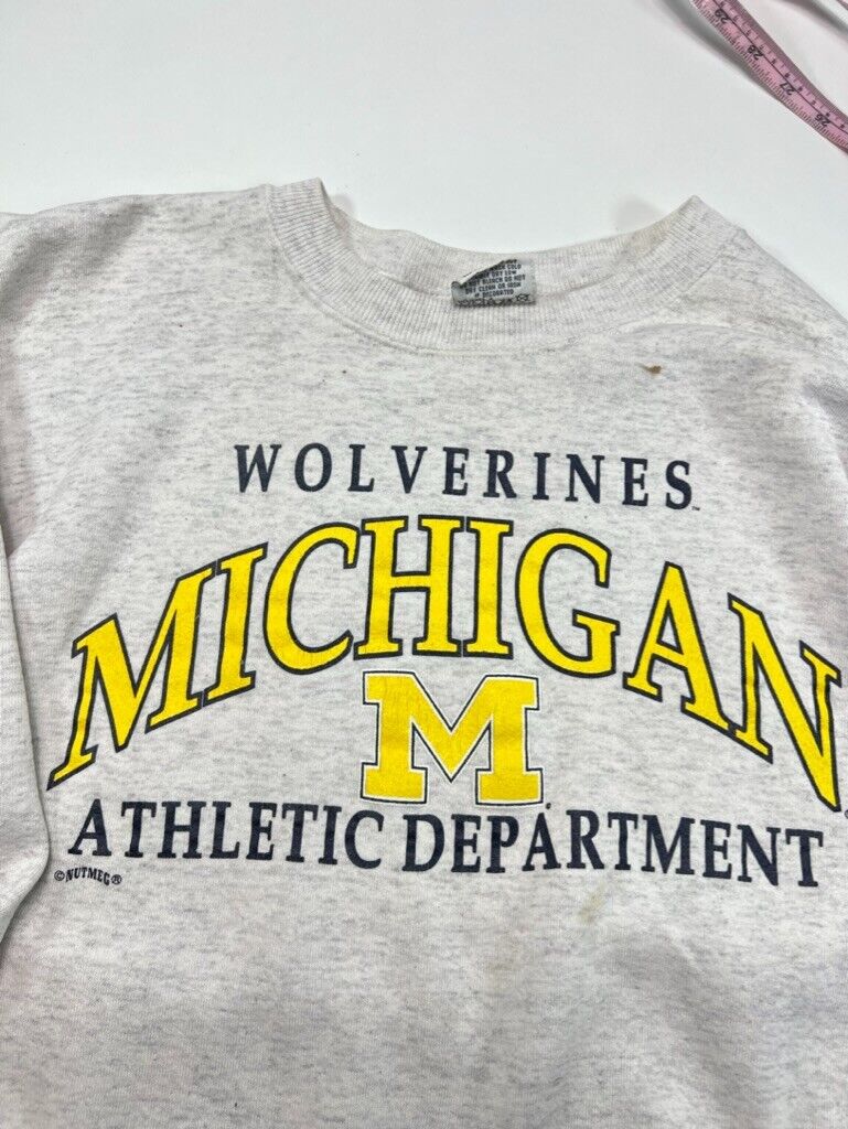 Vintage 90s Michigan Wolverines NCAA Nutmeg Crewneck Sweatshirt Size Medium