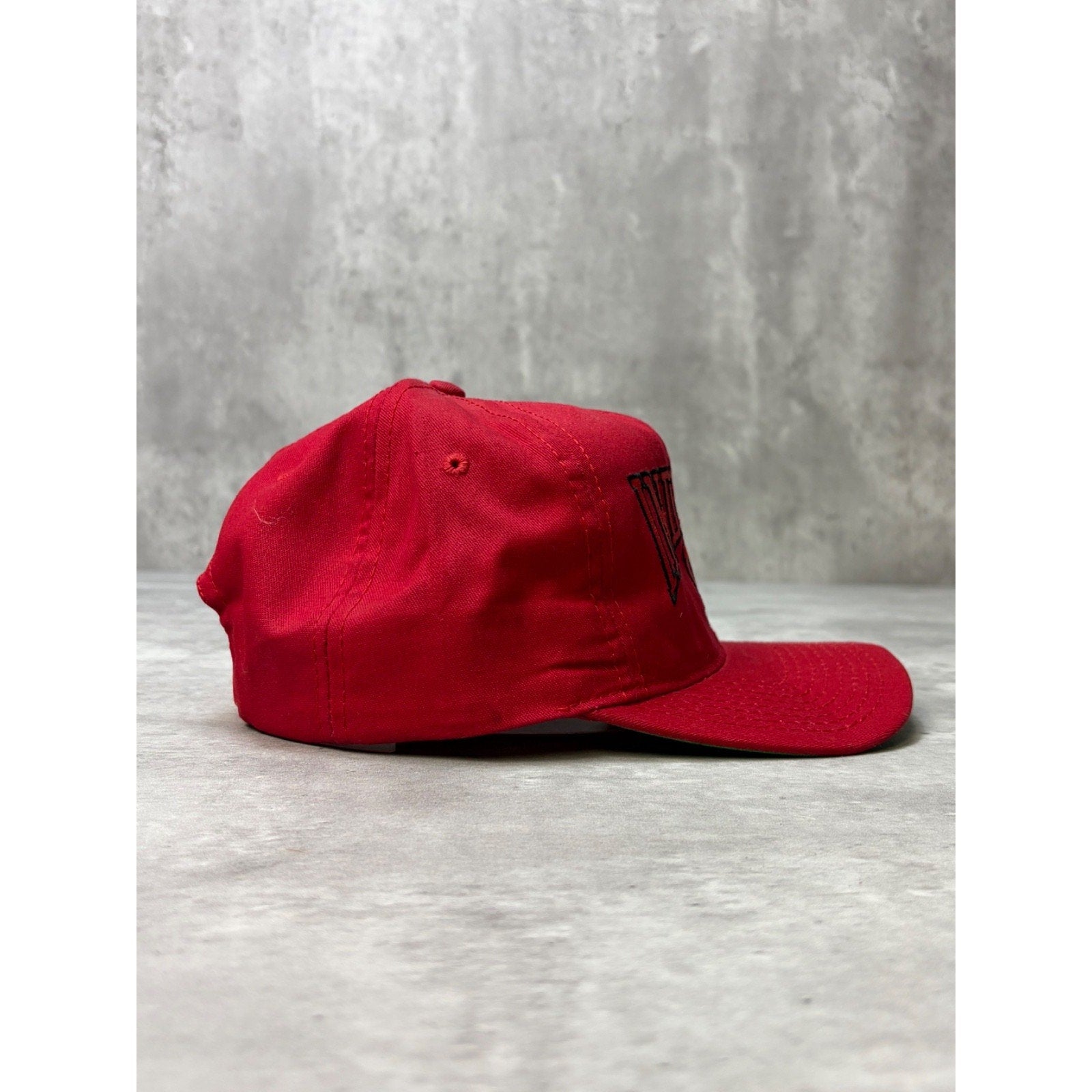 Vintage 90s Indiana Hoosiers NCAA Embroidered Spellout Logo Snapback Hat OSFA