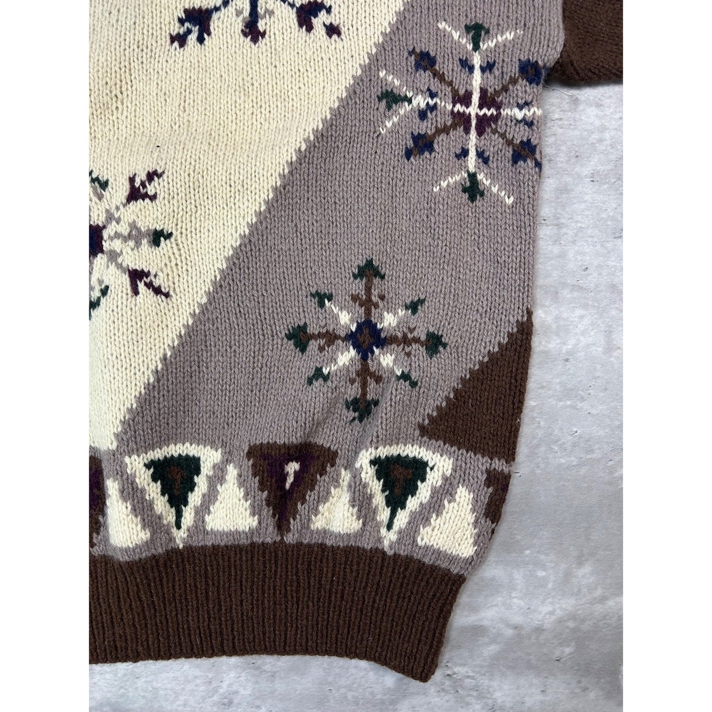 Vintage Trail N Toe Earth Tone Striped Snowflake Print Knit Sweater Size Large