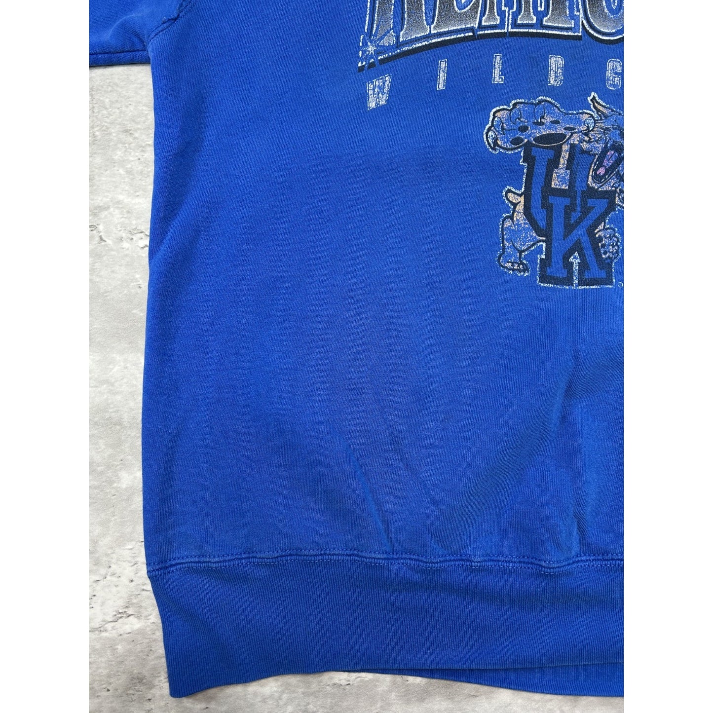 Vintage 90s Kentucky Wildcats NCAA Graphic Spellout Logo Sweatshirt Size XL