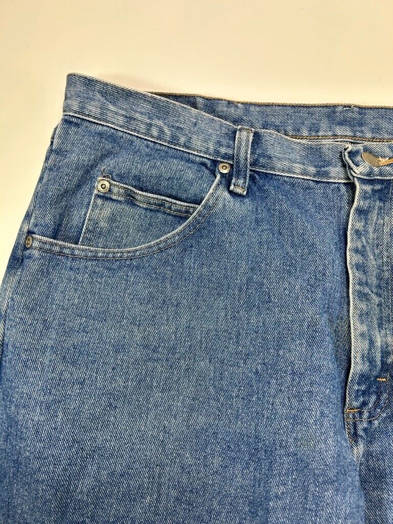 Vintage Wrangler Authentic Jeans Medium Wash Denim Pants Size 36W Blue