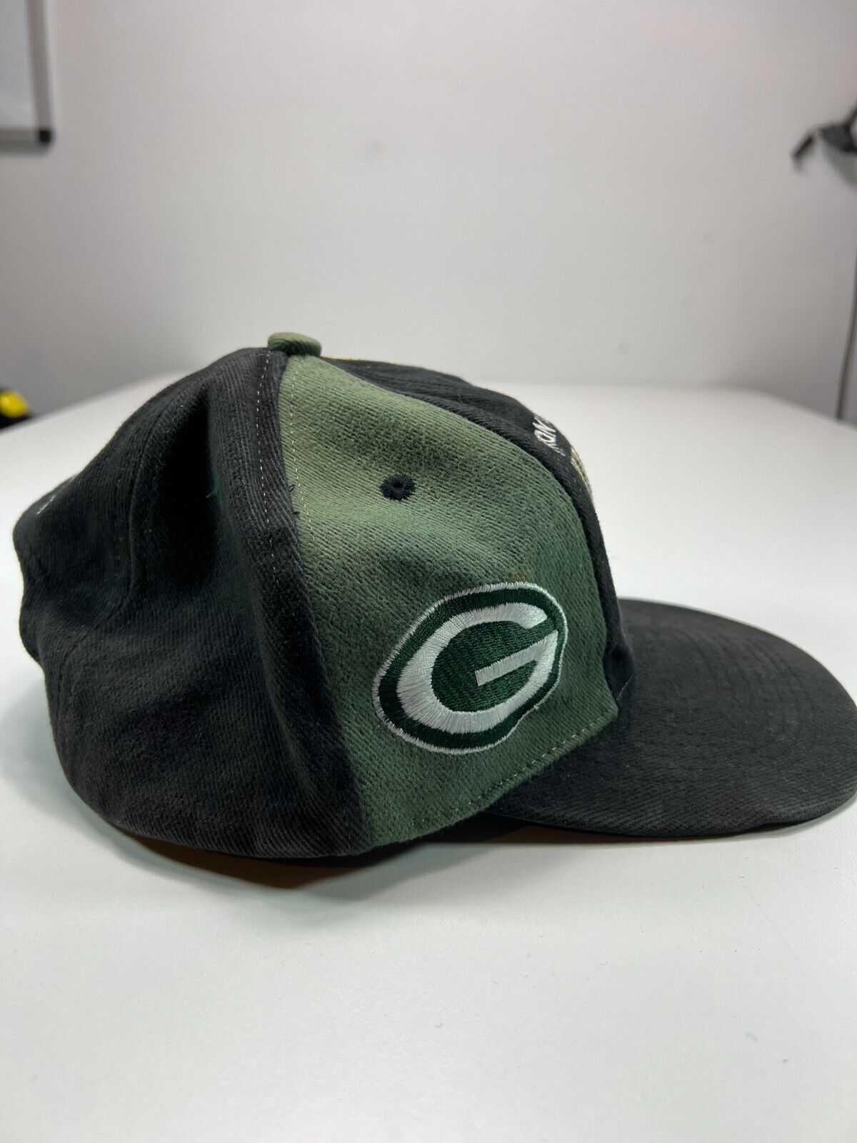 Vtg 1996 Green Bay Packers NFL Looney Tunes Taz Color Block Snapback Hat OSFA