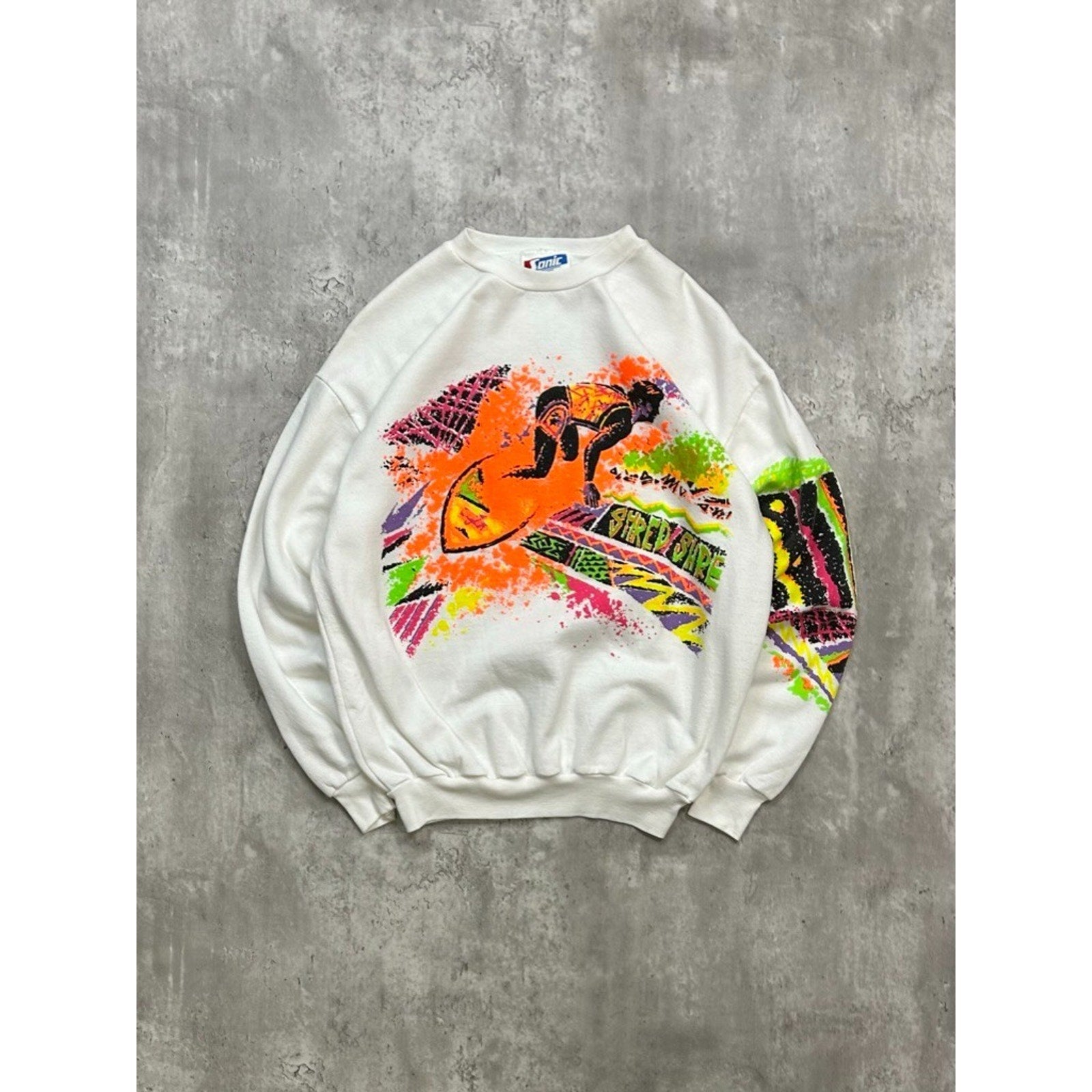 Vintage 80s/90s Surfing Art Graphic Crewneck Sweatshirt Size Small