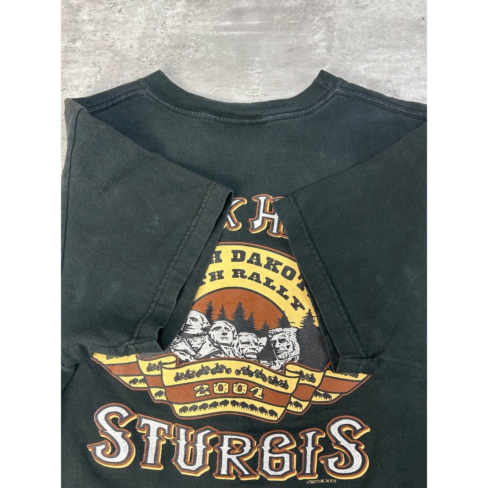 Vintage 2004 Sturgis Black Hills Rally Bike Week Eagle Graphic T-Shirt Sz Medium