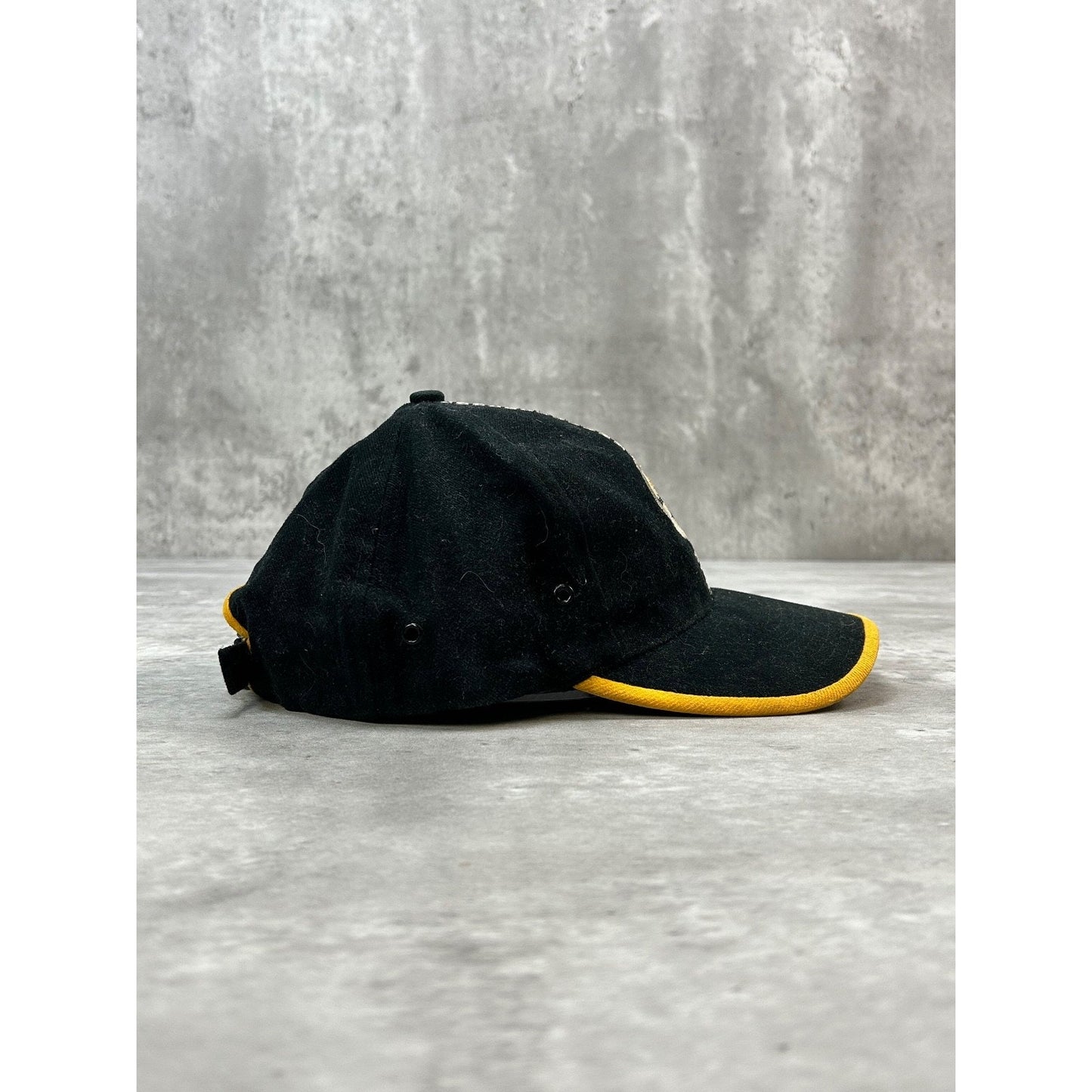 Vintage 90s Pittsburgh Steelers NFL Embroidered Logo Athletic Strapback Hat OSFA