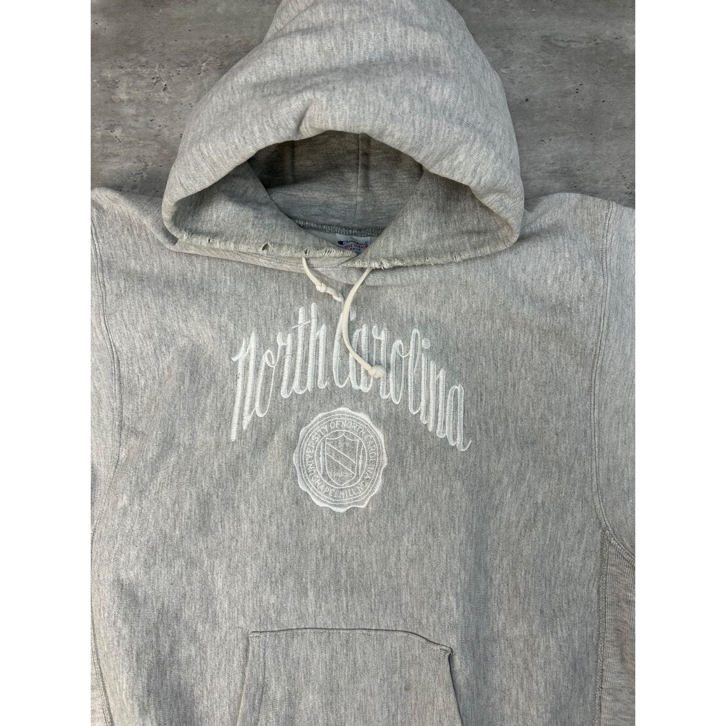 VTG 90s UNC Tarheels NCAA Champion Reverse Weave Hooded Sweatshirt Size XL