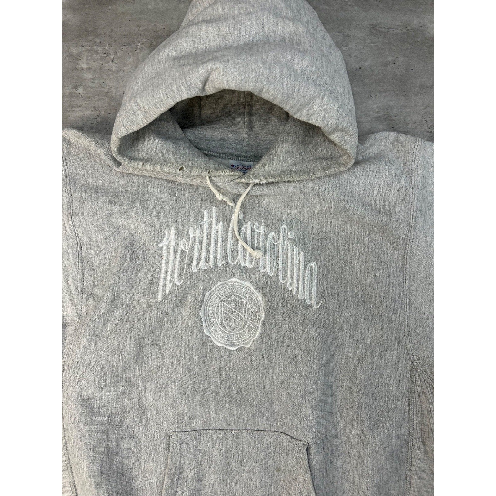 VTG 90s UNC Tarheels NCAA Champion Reverse Weave Hooded Sweatshirt Size XL