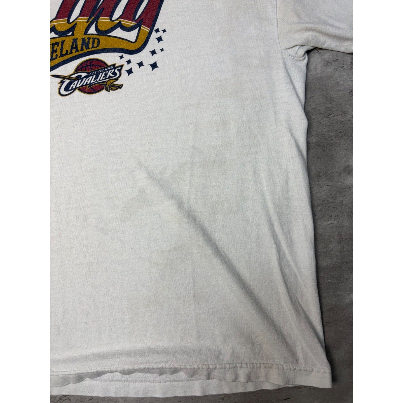 Lebron James King Cleveland Cavaliers NBA Script Graphic T-Shirt Size Large