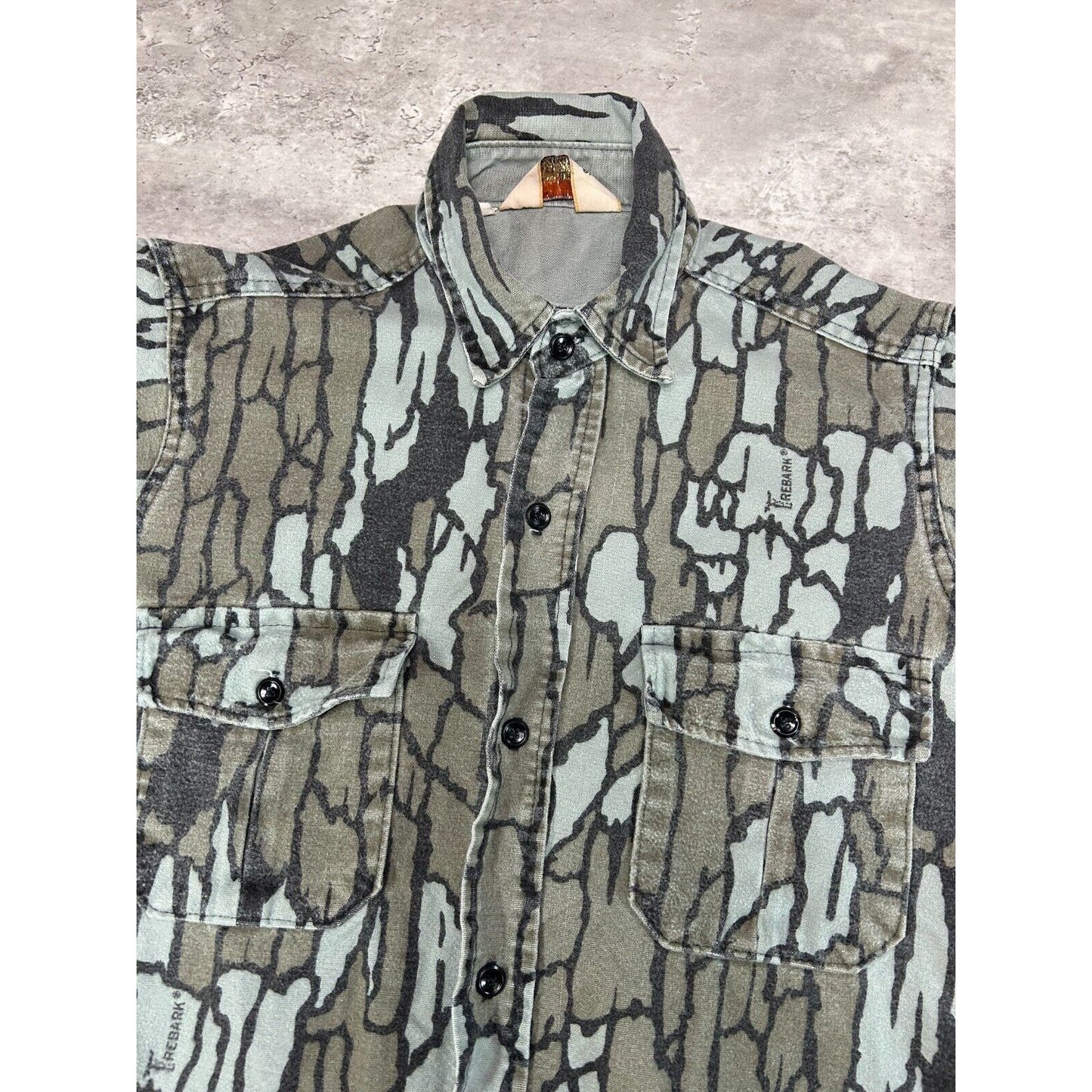 Vintage 80s/90s Cabelas Trebark Camo Hunting Button Up Shirt Size Medium