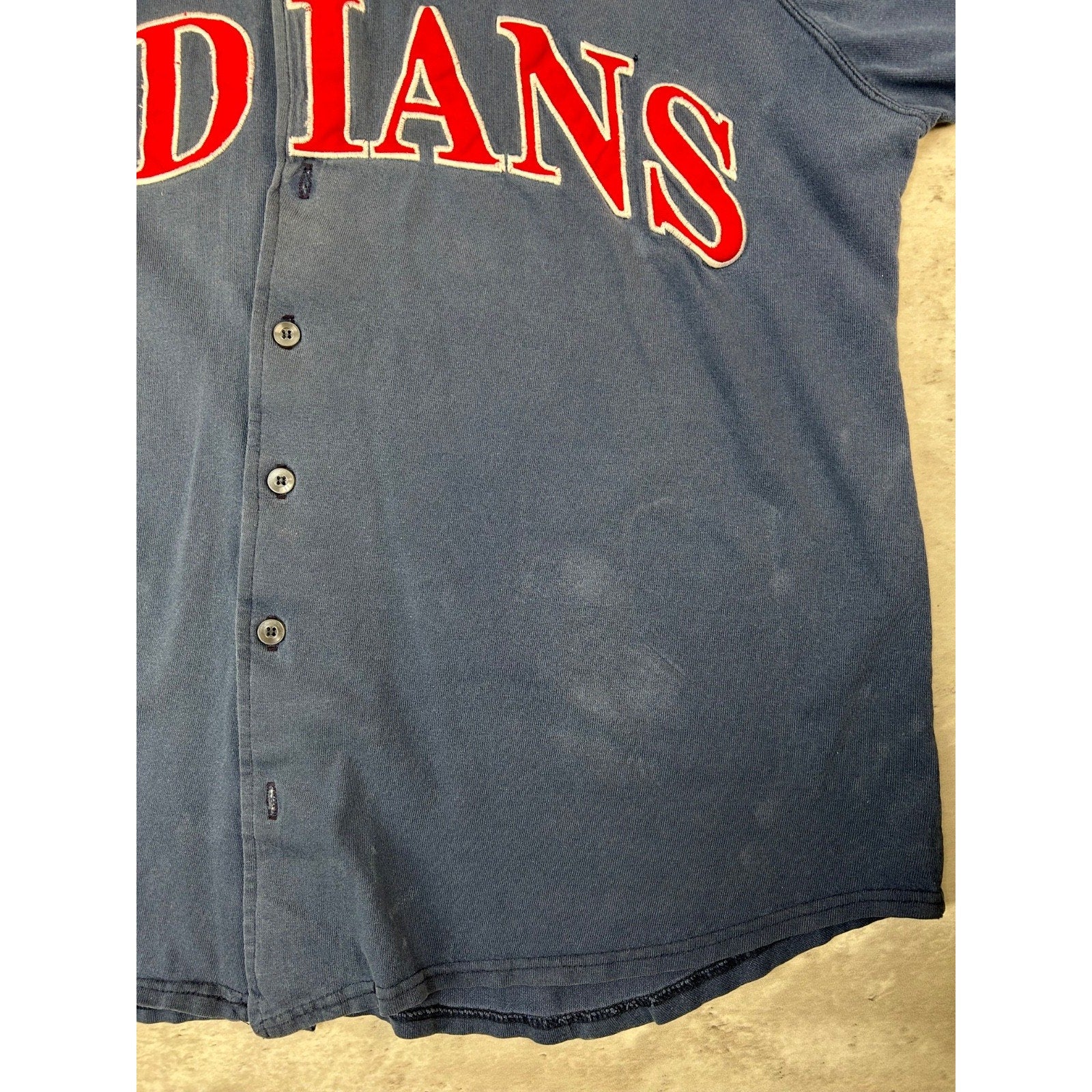 Vintage Cleveland Indians MLB Embroidered Spellout Baseball Jersey Size Large