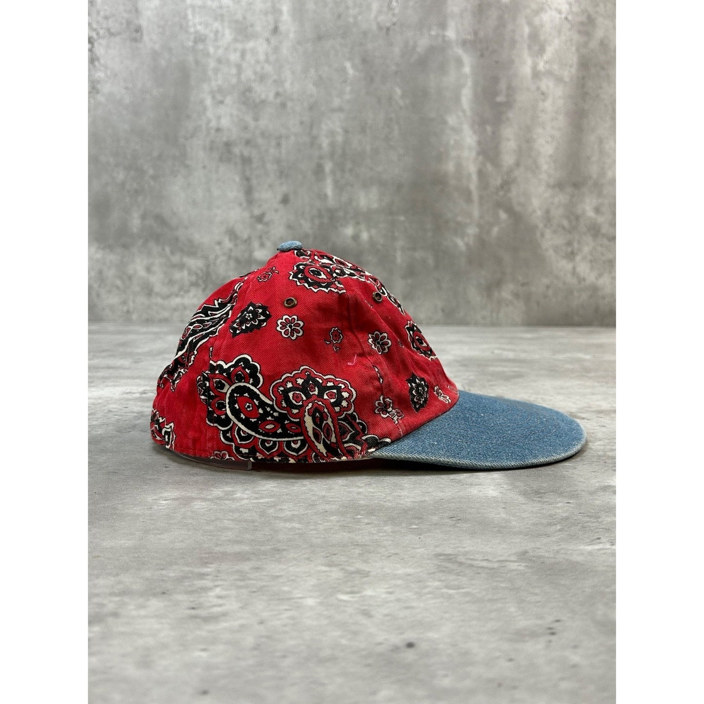 Vintage 90s Paisley Print Denim Brim Flexfit Hat OSFA