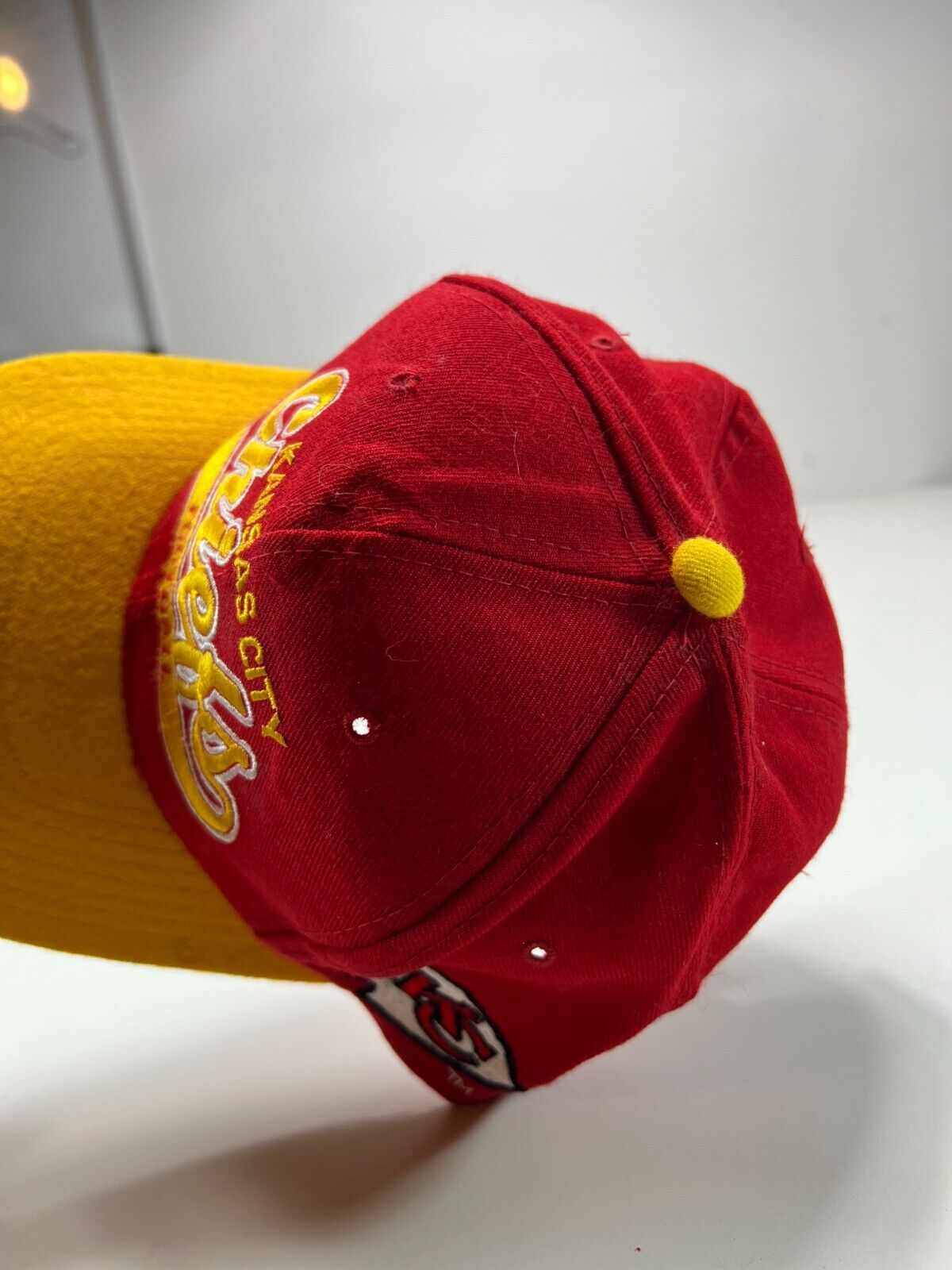 Vintage 90s Kansas City Chiefs NFL Starter Tail Sweep Script Snapback Hat OSFA