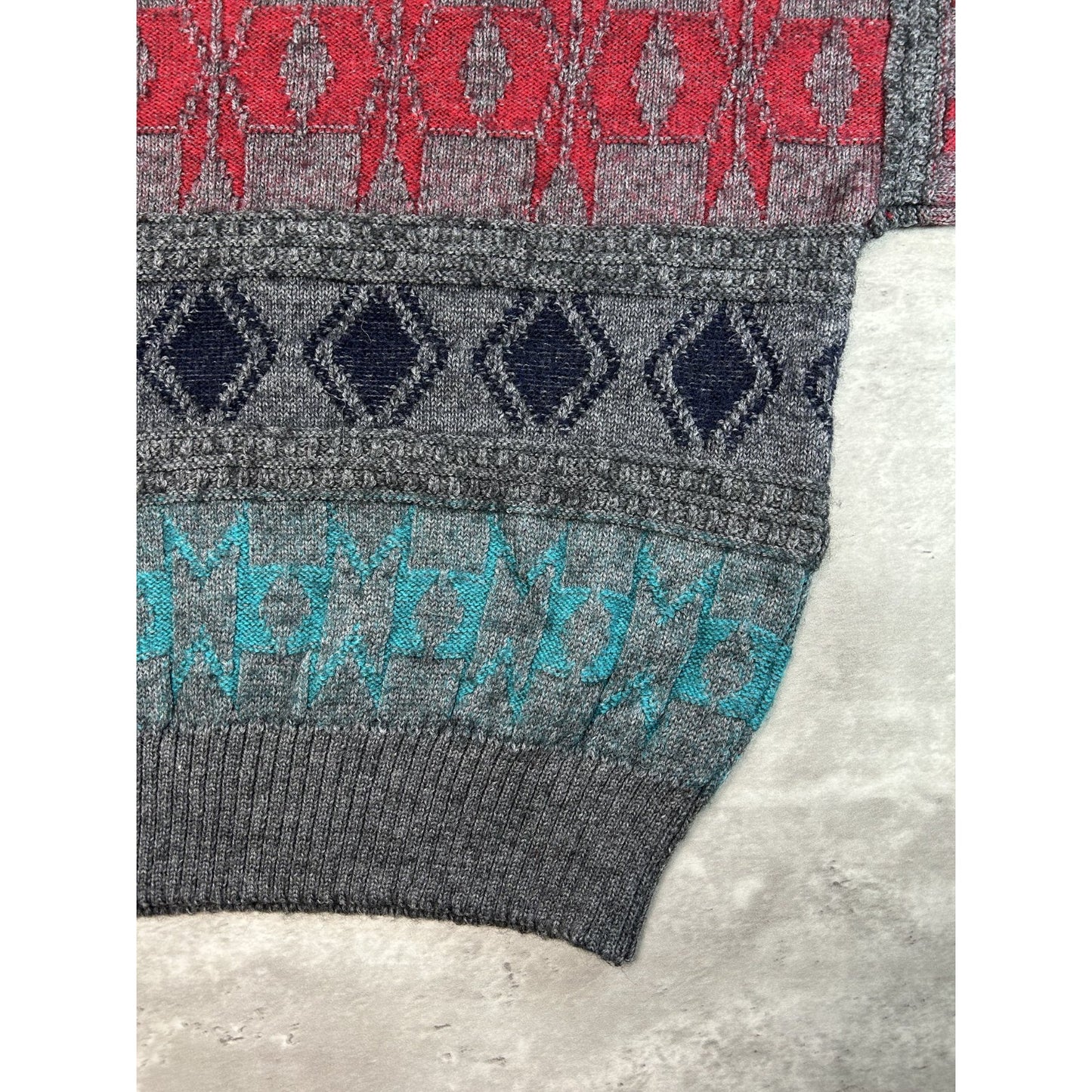 Vintage 80s/90s Aztec Striped Print Pullover Ribbed Knit Sweater Size Medium