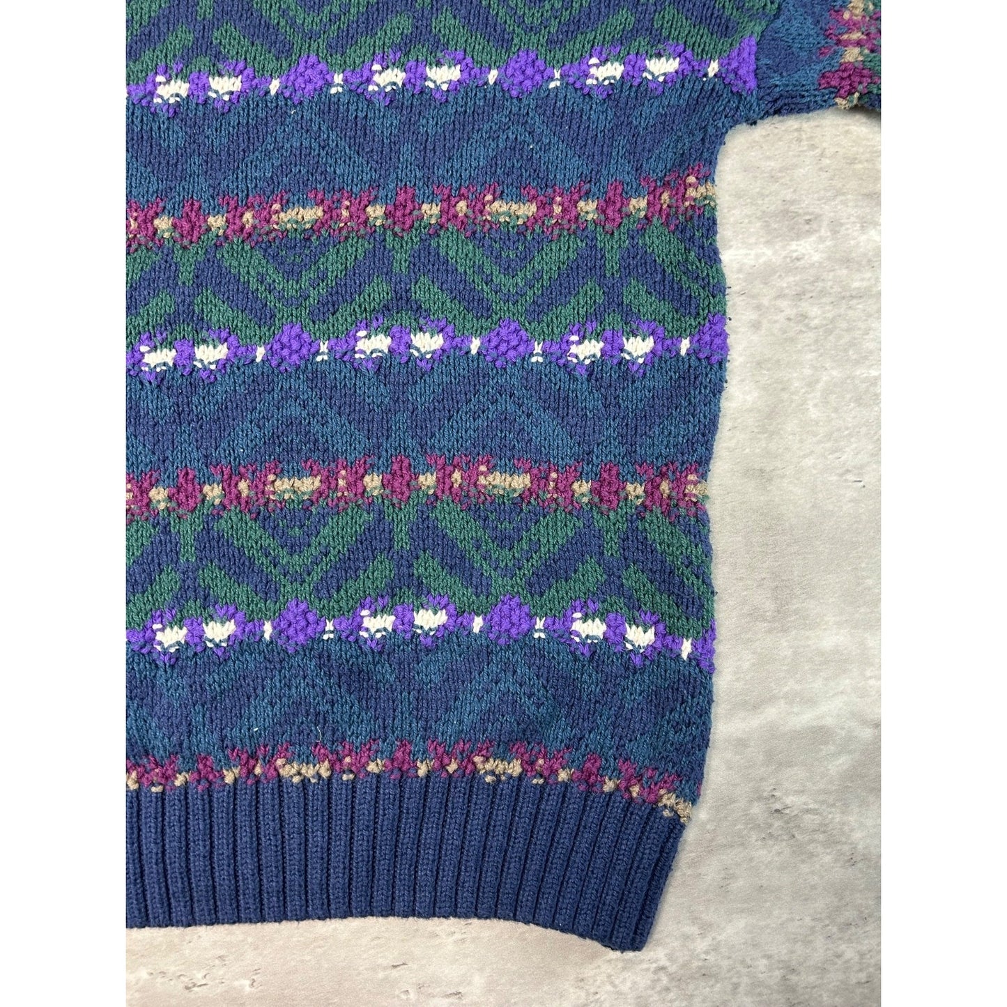 Vintage St Johns Bay Geometric Striped Pullover Knit Sweater Size Medium