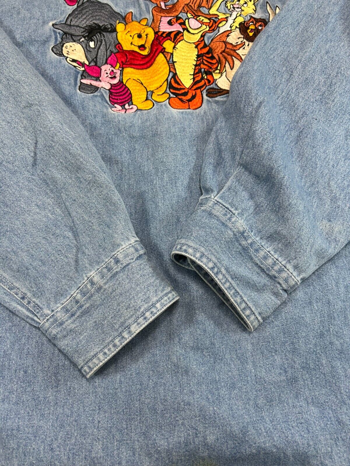 Vintage Disney Winnie The Pooh Embroidered Denim Button Up Shirt Size Large