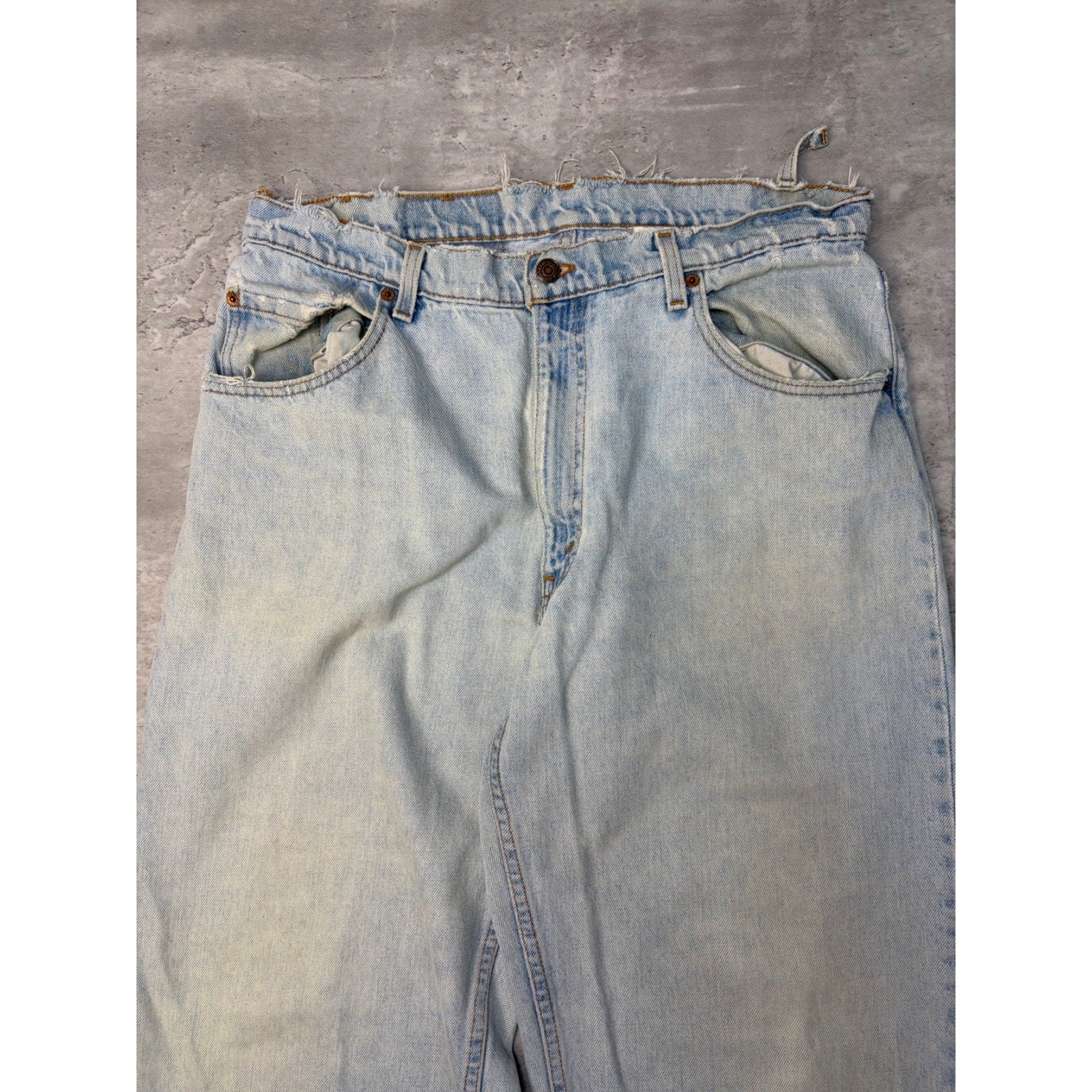Vintage 90s Levis 560 Red Tab Relaxed Fit Tapered Light Wash Denim Pants Size 35