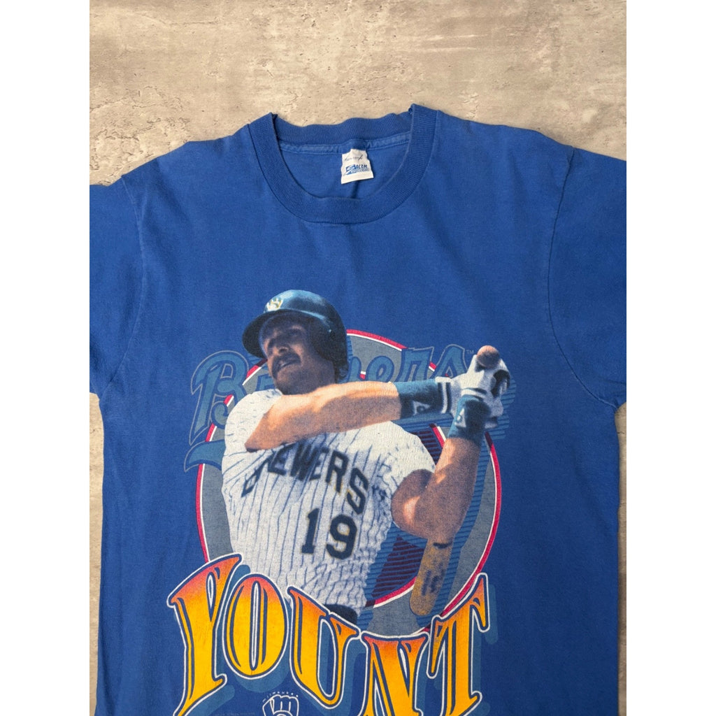 1990 Robin Yount #19 Milwaukee Brewers MLB Player Graphic T-Shirt Size Medium