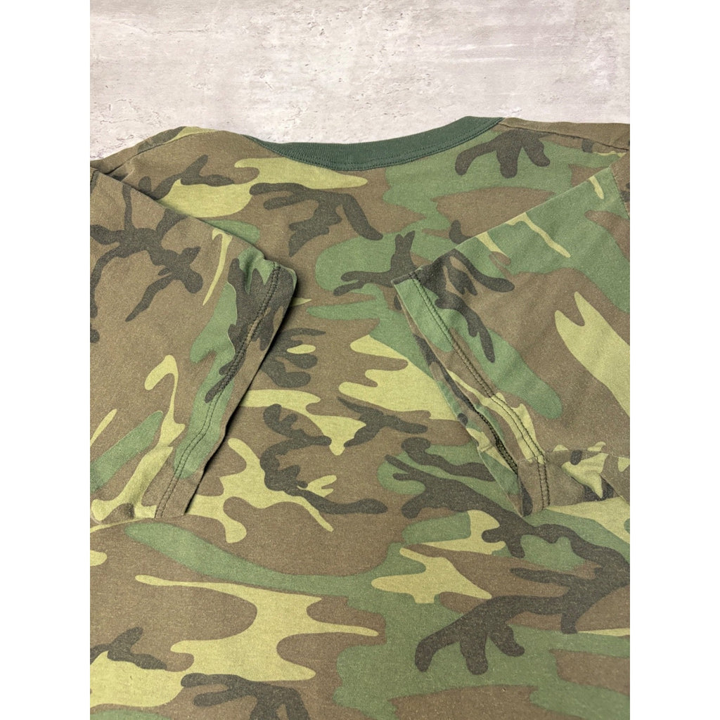 Vintage 1990s Woodland Camo Military T-Shirt Size XL