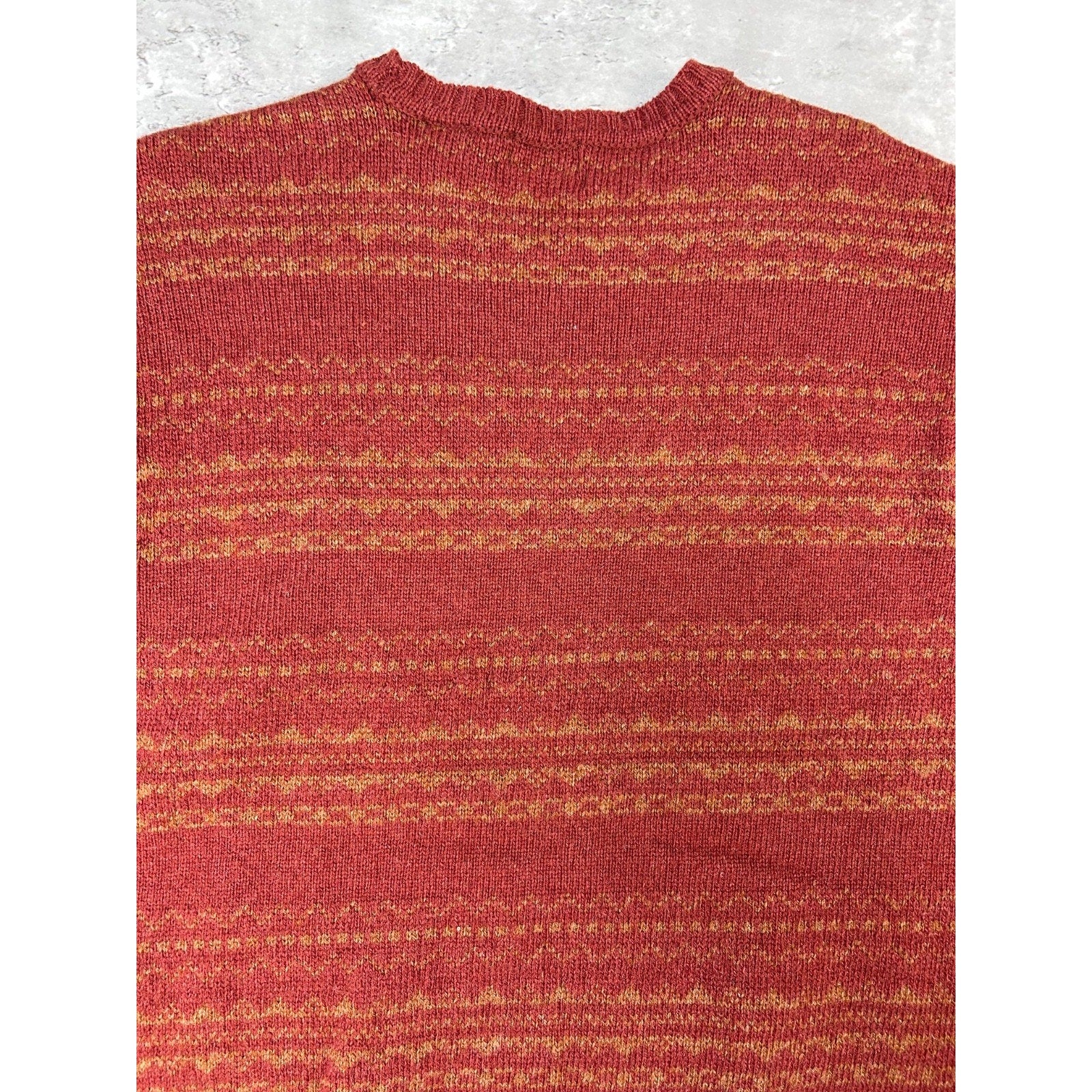 Vintage Izod Jeans Abstract Striped Pullover Knit Sweater Size Large Red