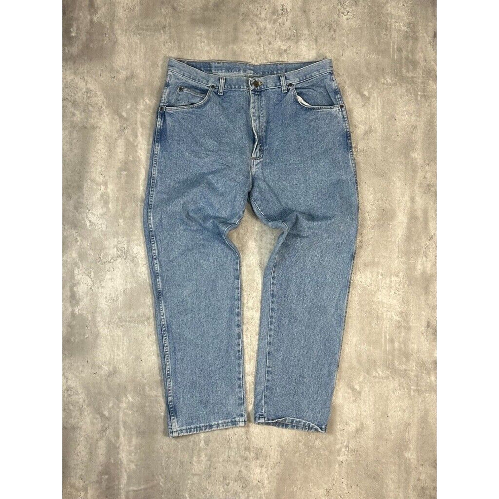 Vintage Wrangler Authentic Jeans Light Wash Denim Pants Size 37W Blue