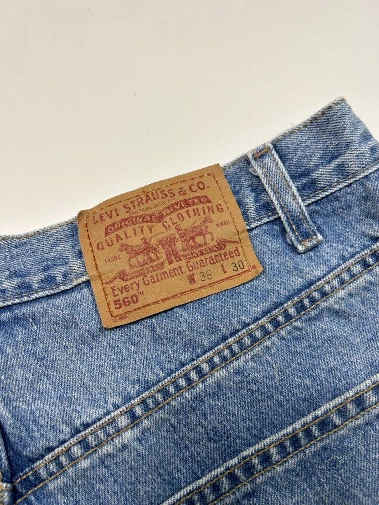 Vintage Levi's 560 Red Tab Light Wash Denim Pants Size 35